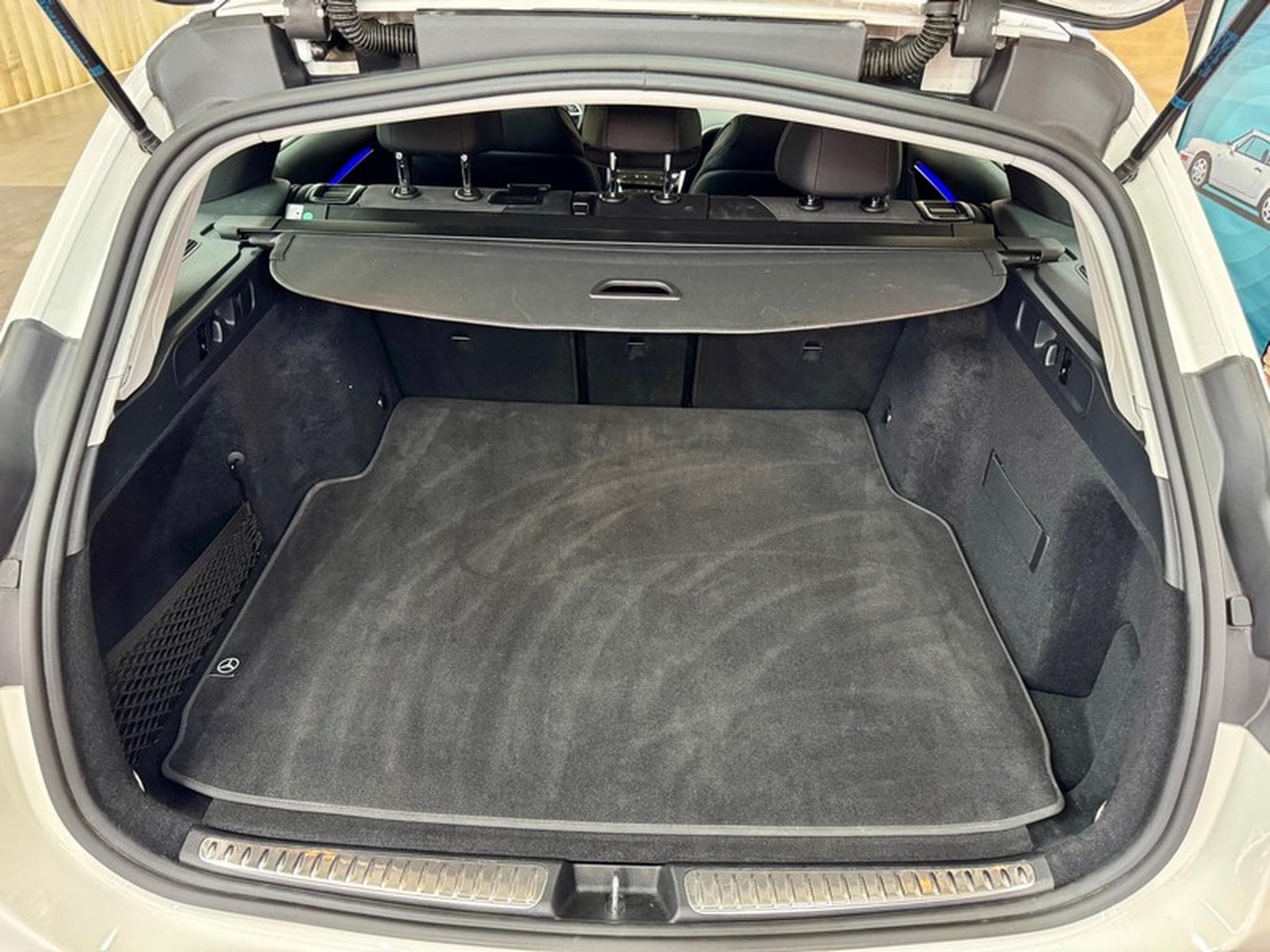 Mercedes C 200 C 200d break 2.0 163cv Auto 9G Camera/Navi (2024) - Photo 7