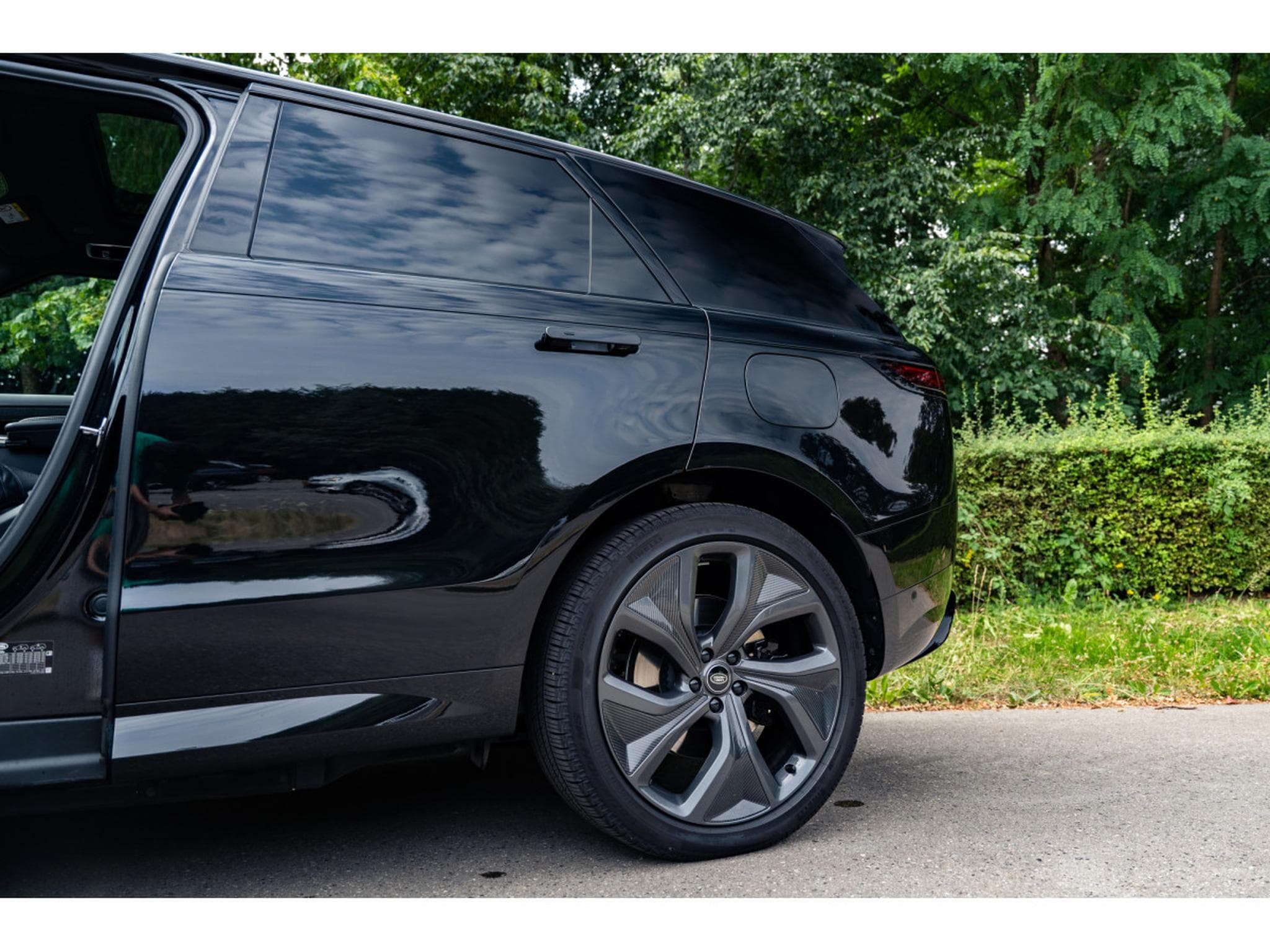 Land-Rover Range Rover Sport P55Oe Autobiography - Carbon Rim - Panoramic Roof - Meridian (2024) - Photo 8