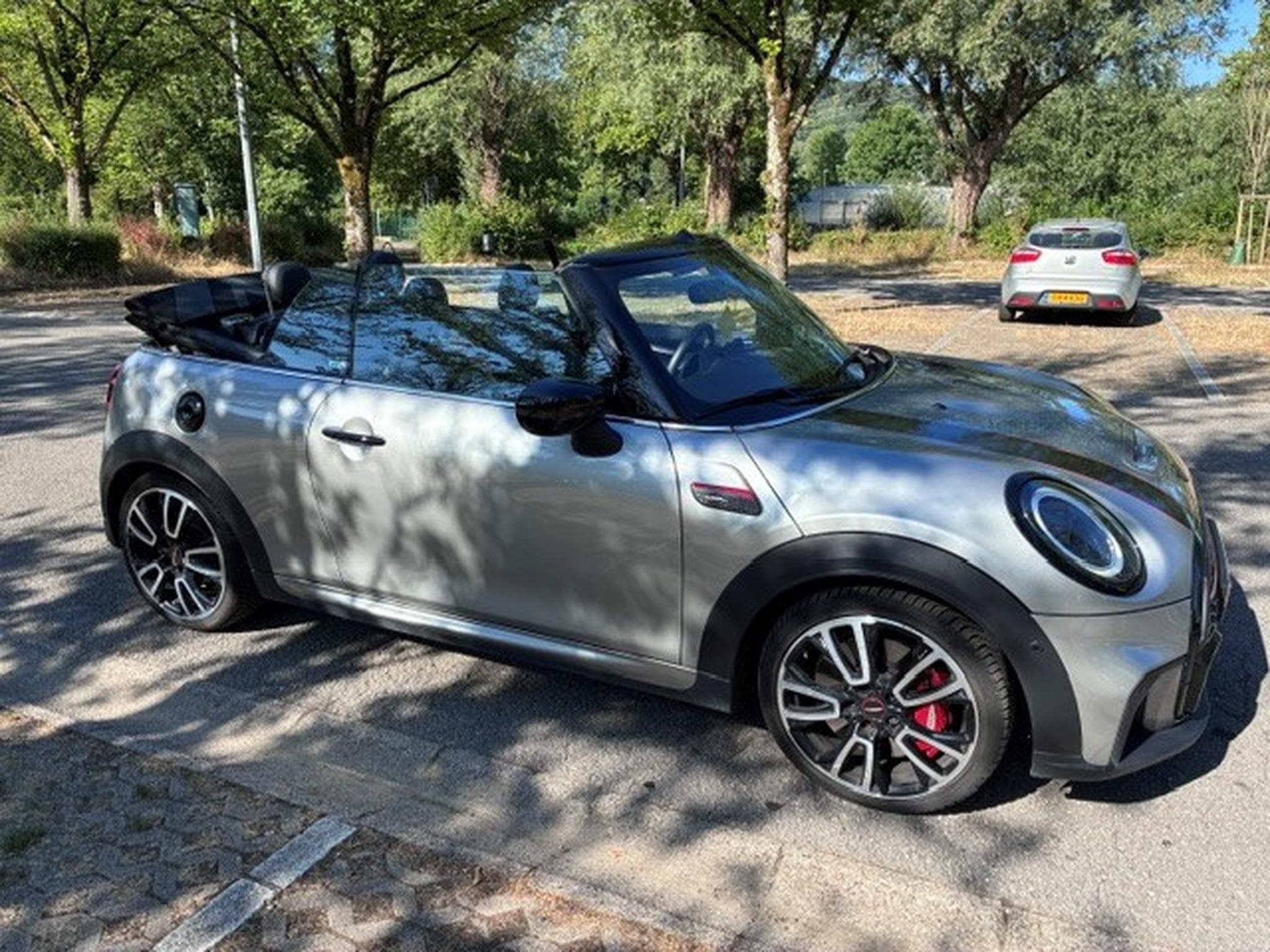Mini Cooper John Cooper Works Cabriolet John Cooper Works 231 ch BVA8 (2023) - Foto 2