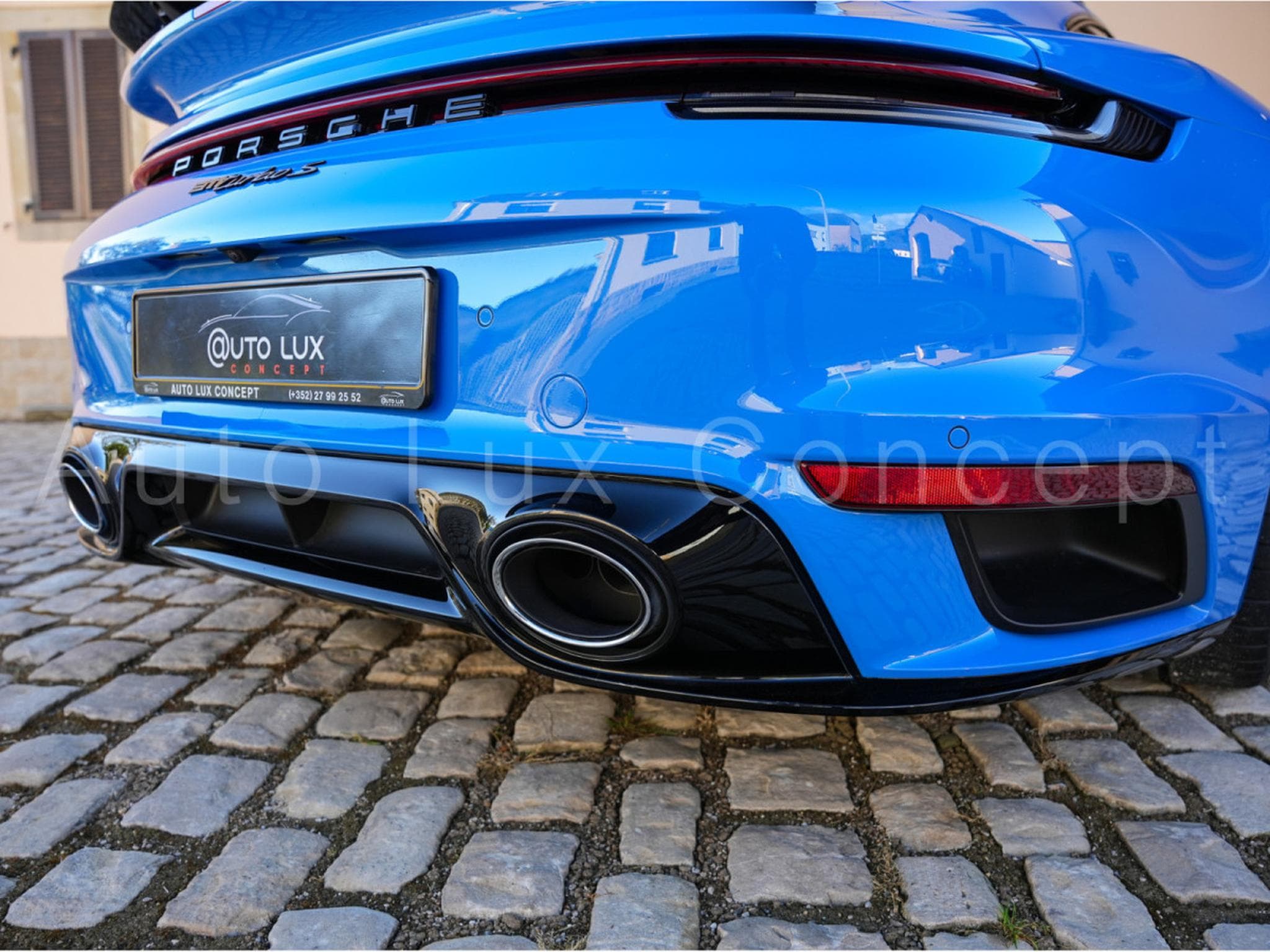 Porsche 911 911 Turbo S (2022) - Photo 22