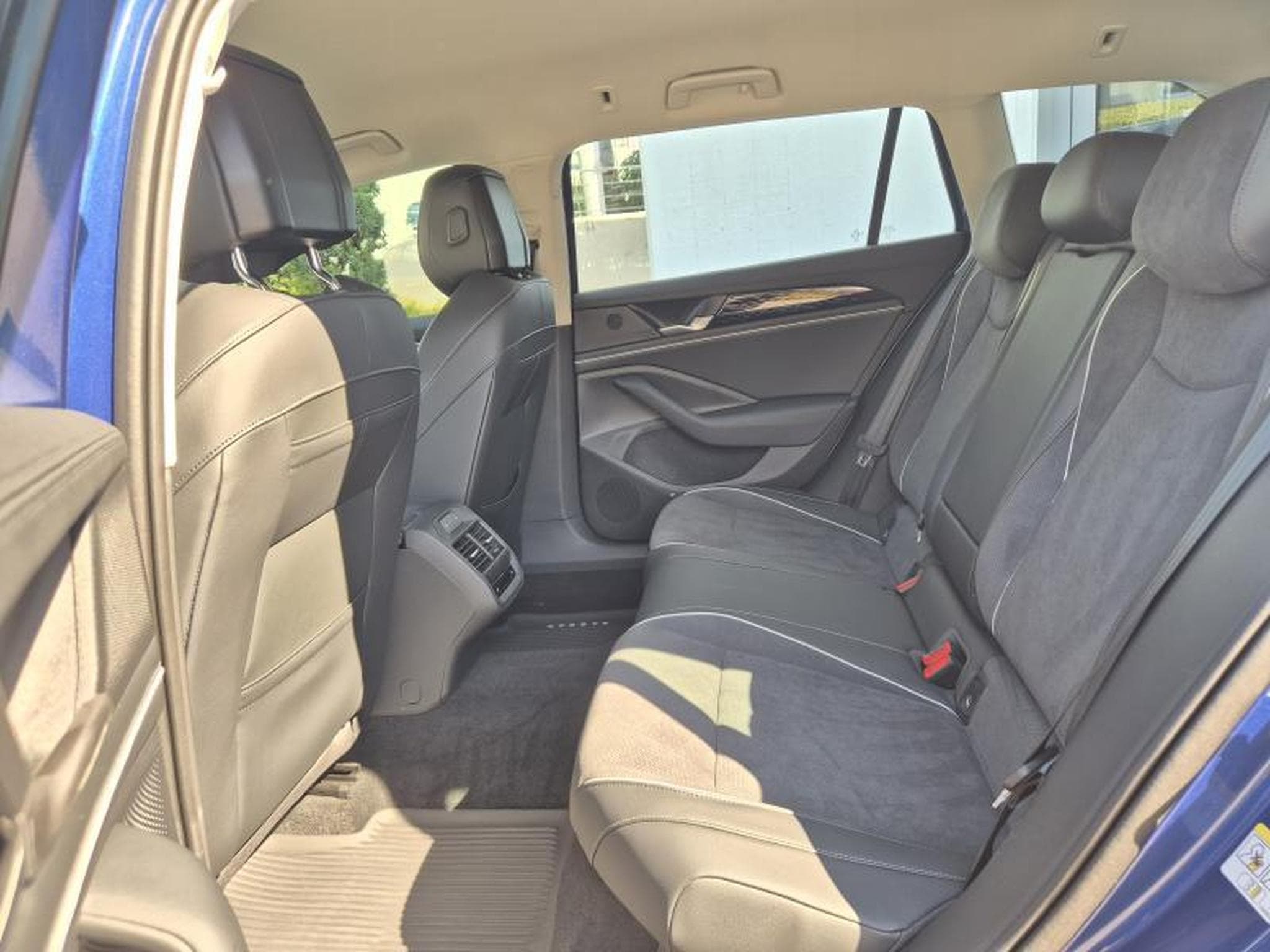 VW Passat 2.0 TDI,150 CV, DSG, chauf. stat.. ergo Active (2024) - Photo 13