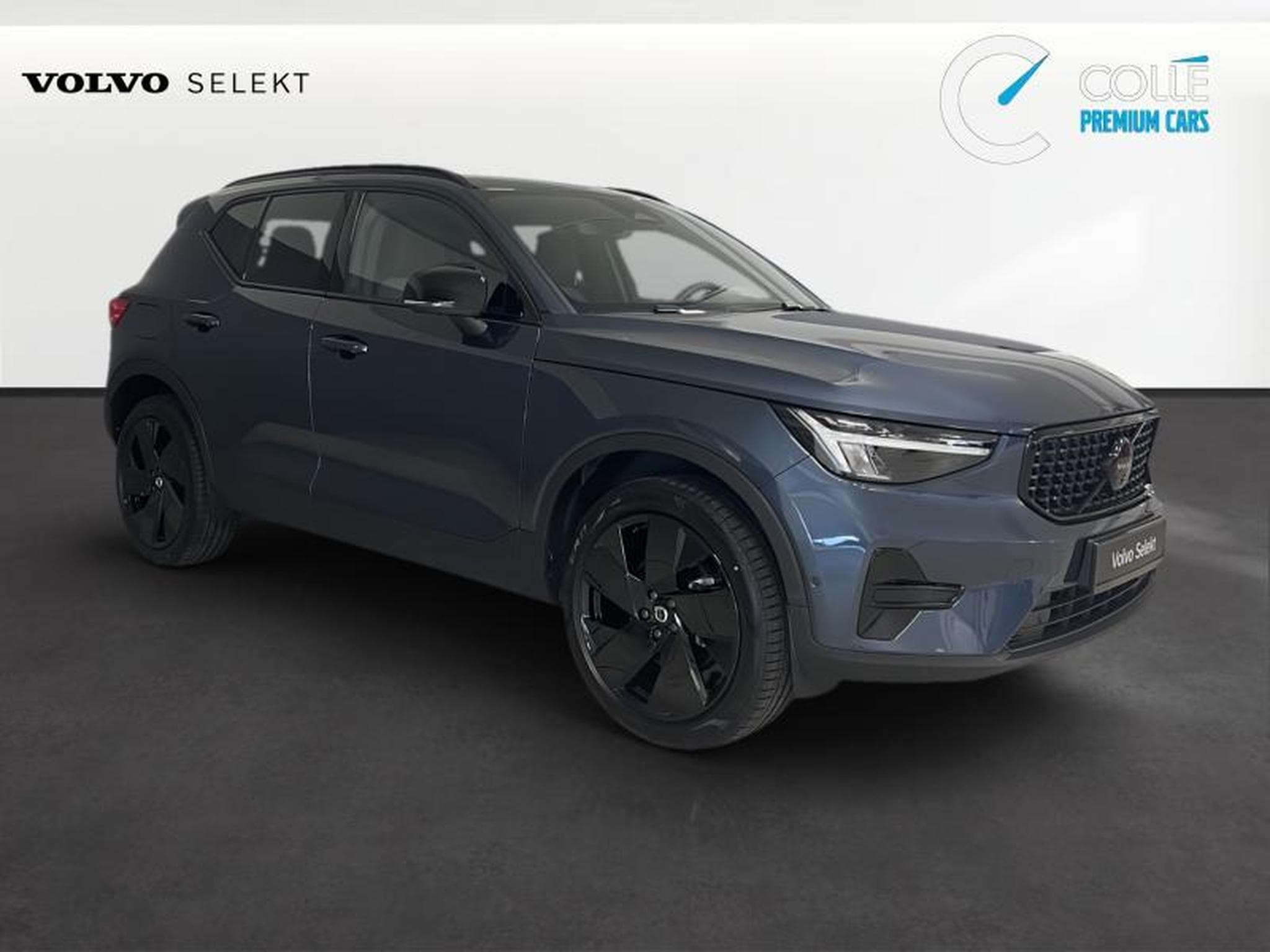Volvo XC40 Black-Edition Plus (2025) - Photo 1