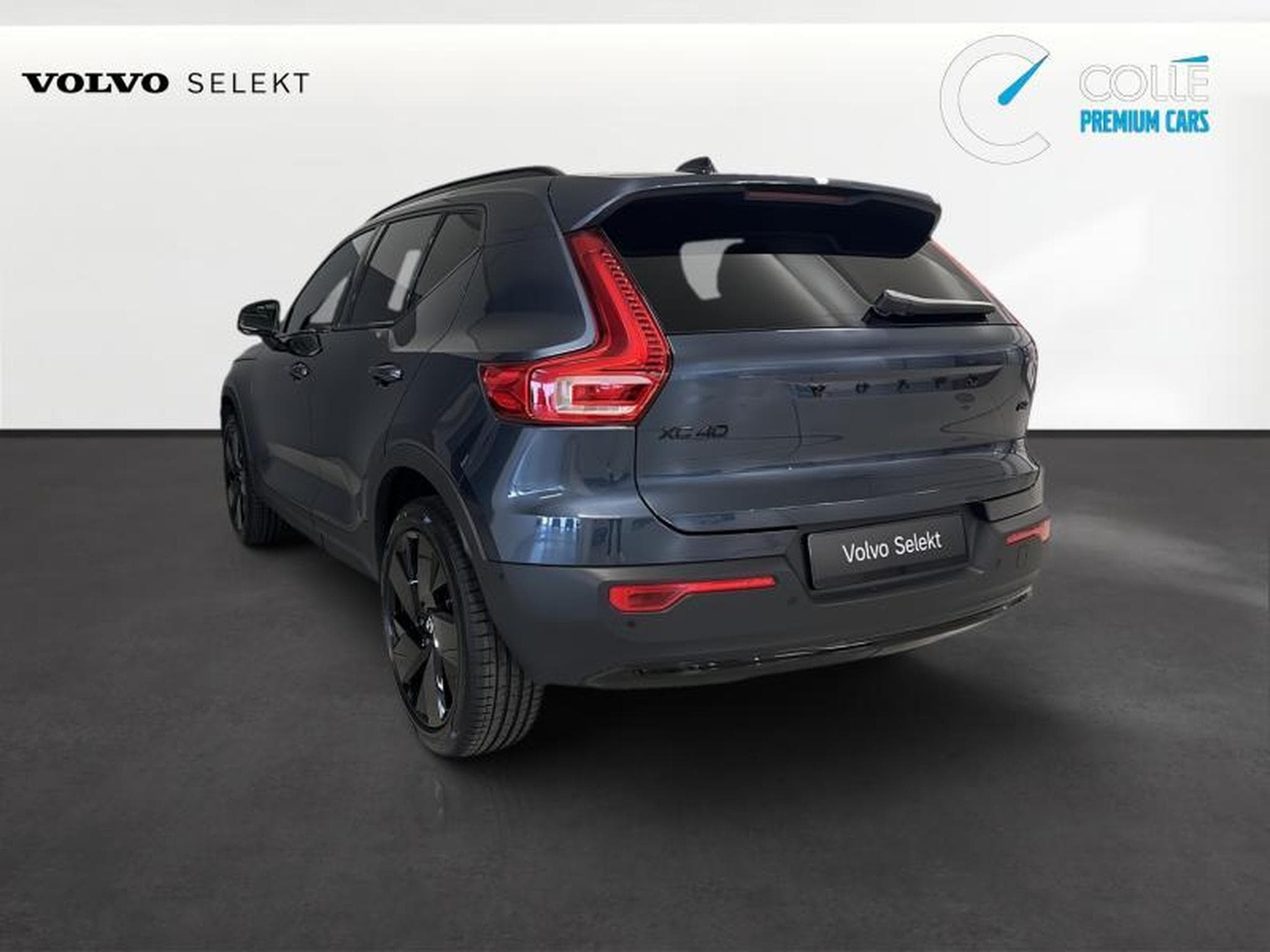 Volvo XC40 Black-Edition Plus (2025) - Photo 6