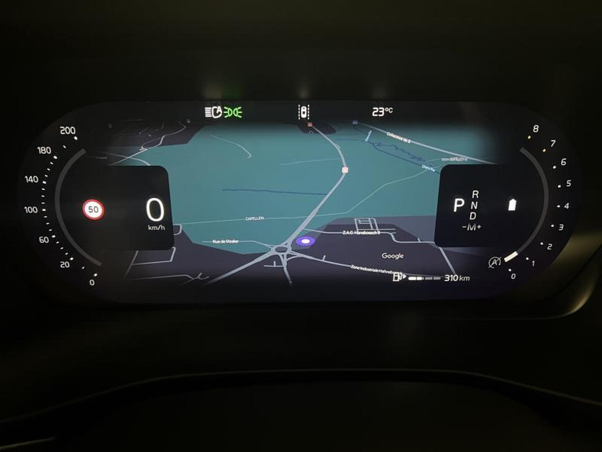 Volvo XC40 Black-Edition Plus (2025) - Photo 9