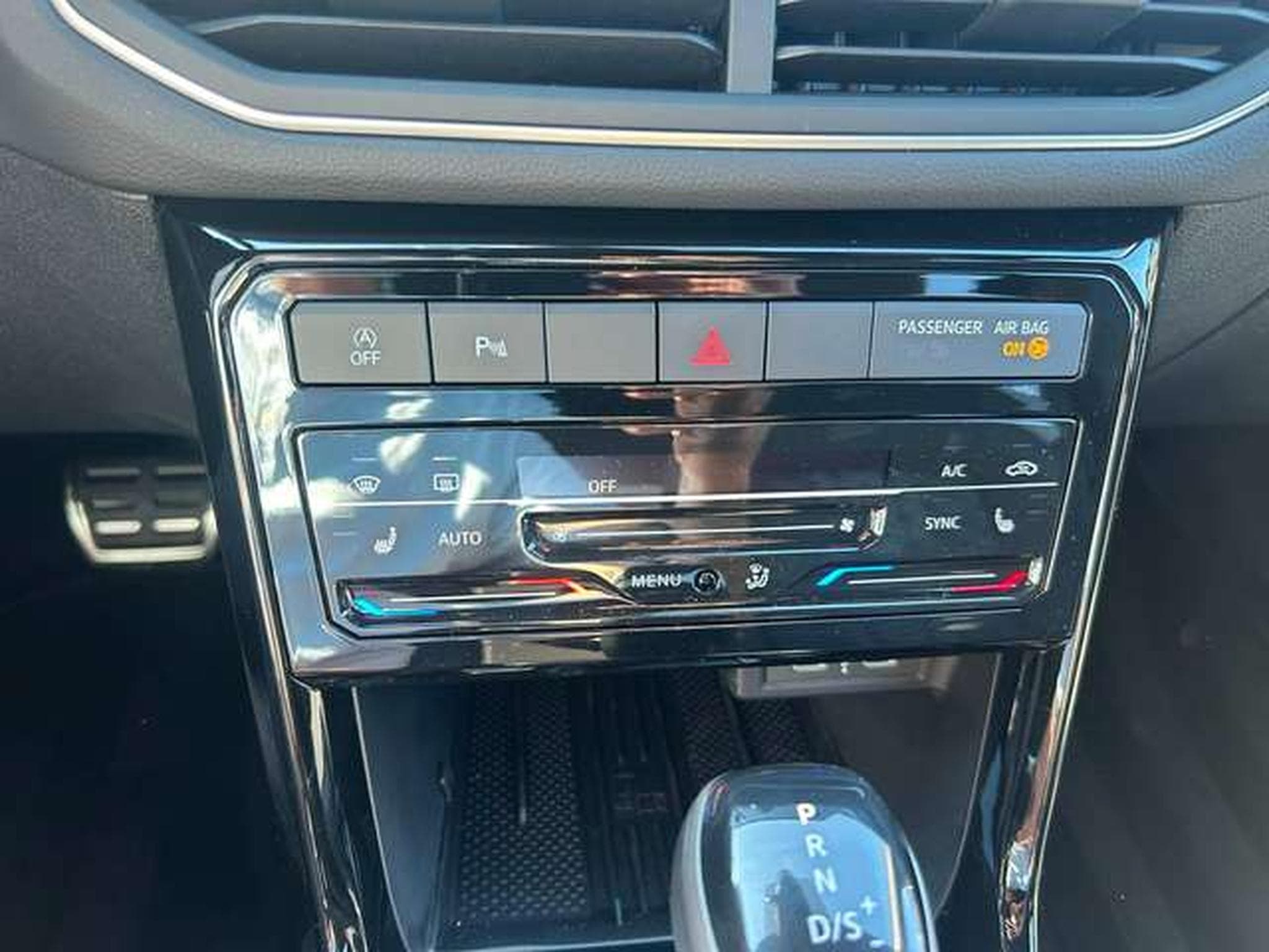 VW T-Cross 1.0 TSI R-Line Edition OPF DSG R-Line Edition (2026) - Photo 10