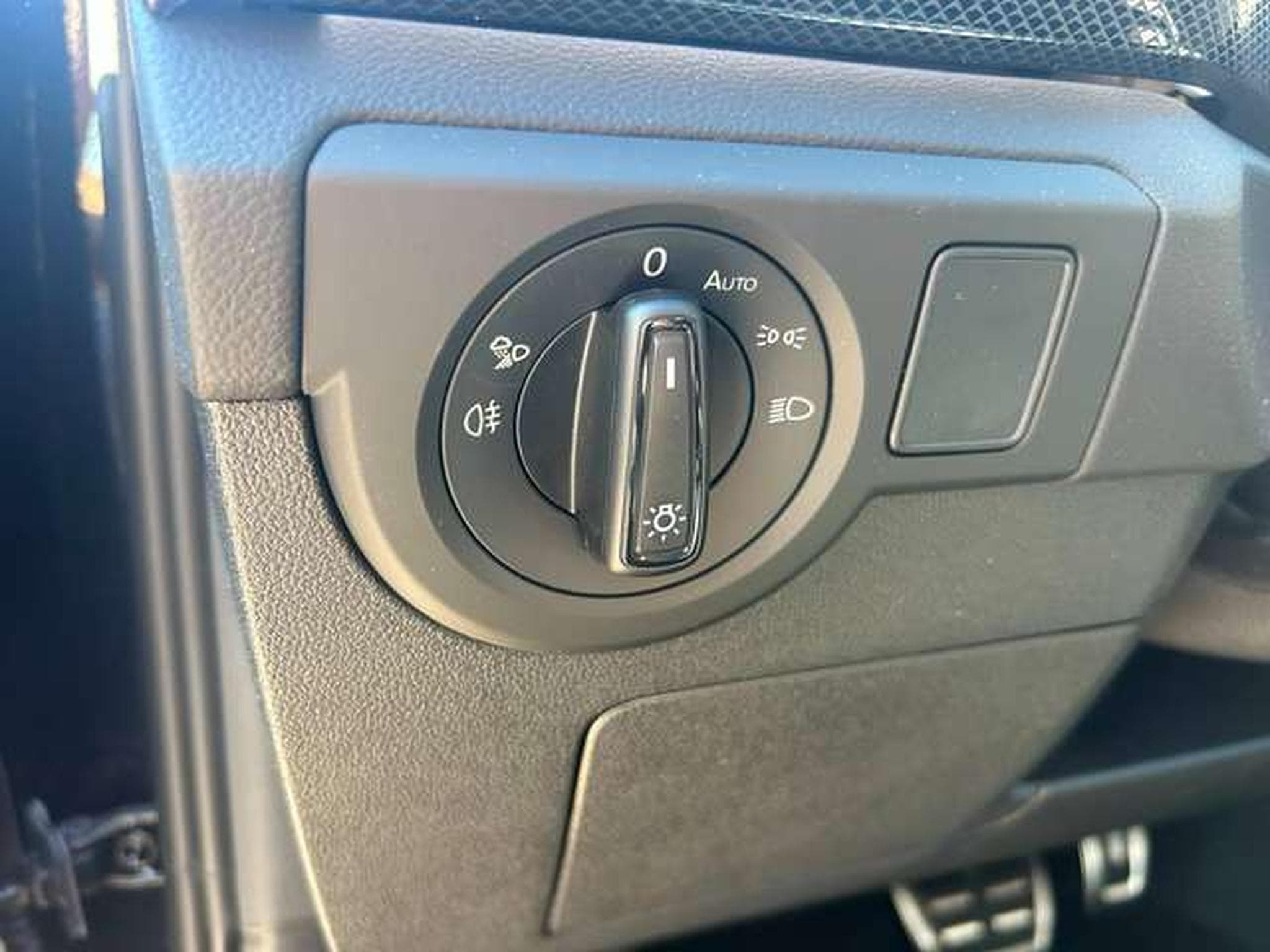 VW T-Cross 1.0 TSI R-Line Edition OPF DSG R-Line Edition (2026) - Photo 14