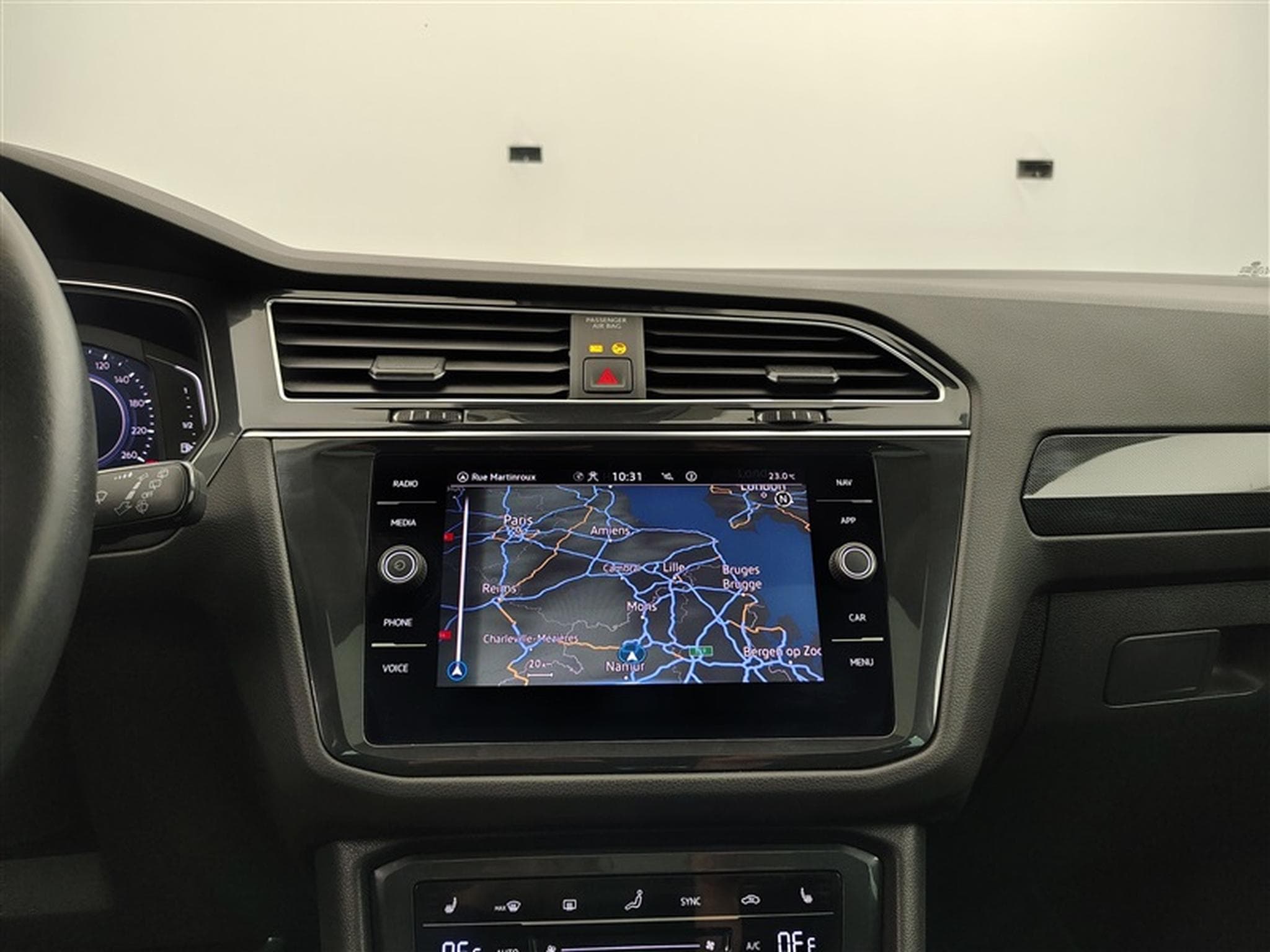 VW Tiguan eHybrid 1.4 Elegance NAVI / CARPLAY / TO PANO / CAMERA360° (2023) - Photo 11