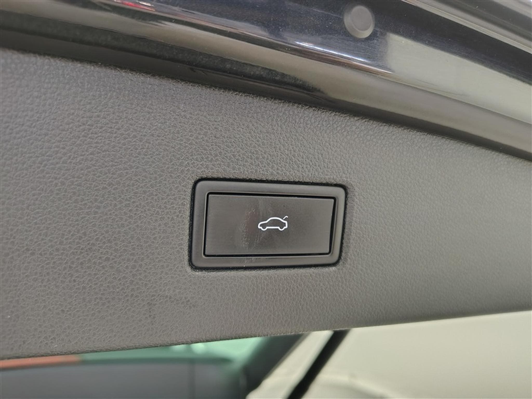 VW Tiguan eHybrid 1.4 Elegance NAVI / CARPLAY / TO PANO / CAMERA360° (2023) - Photo 19
