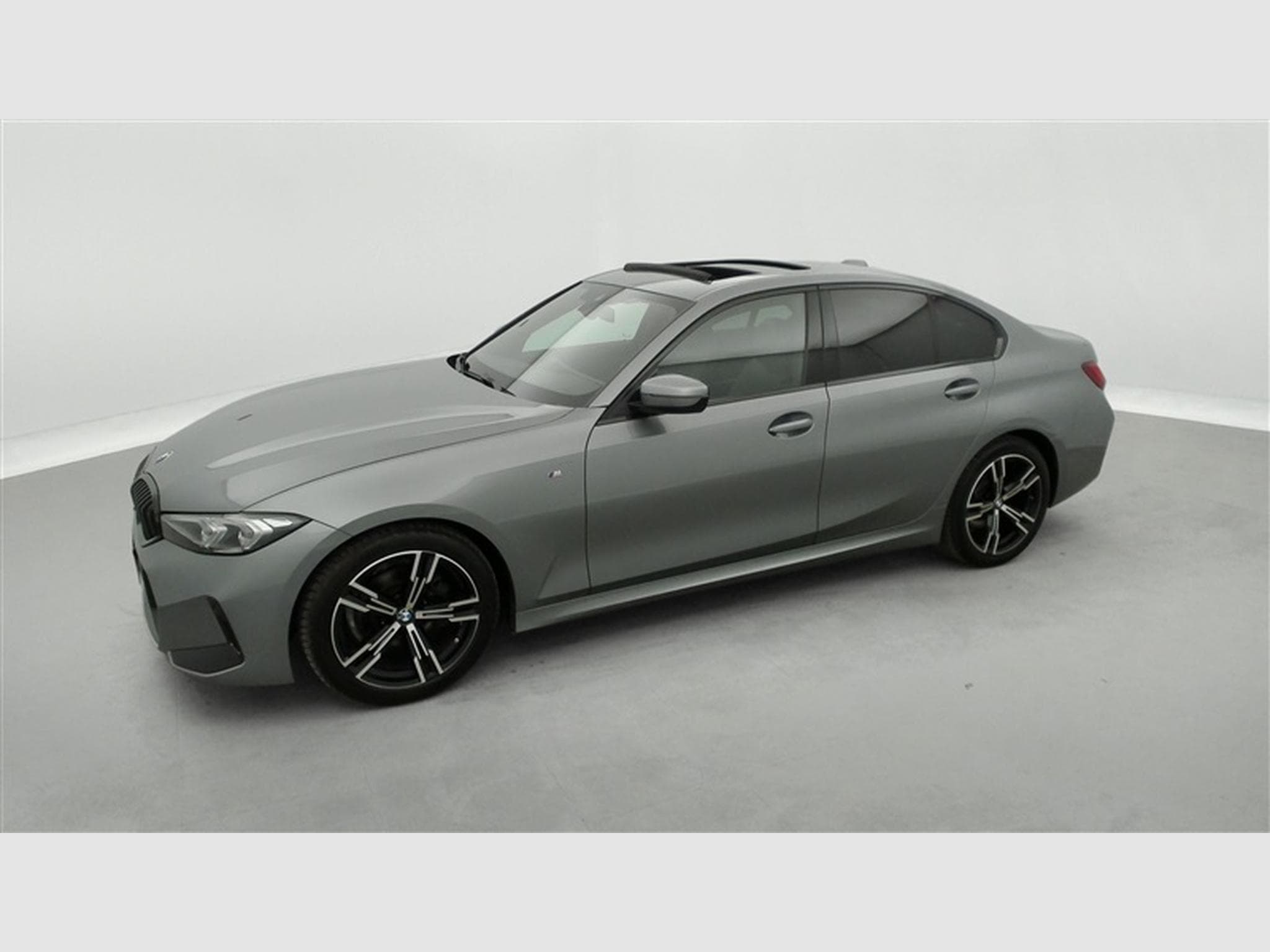 BMW 318 318iA OPF PACK M (2024) - Photo 23