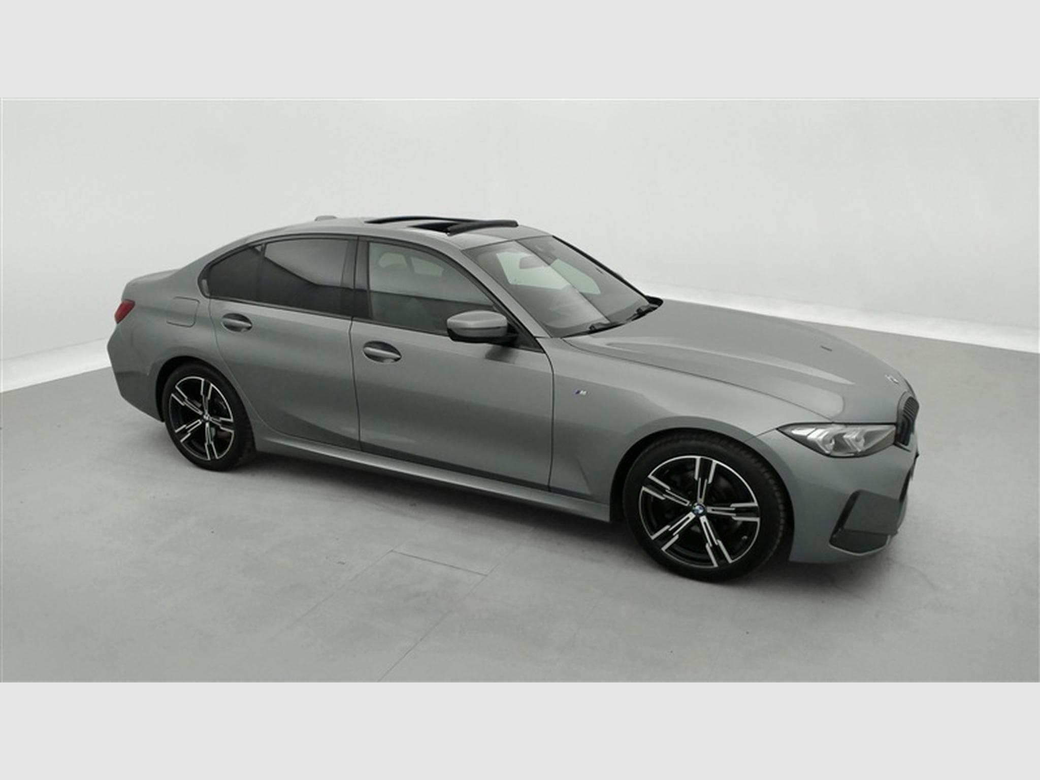 BMW 318 318iA OPF PACK M (2024) - Photo 25