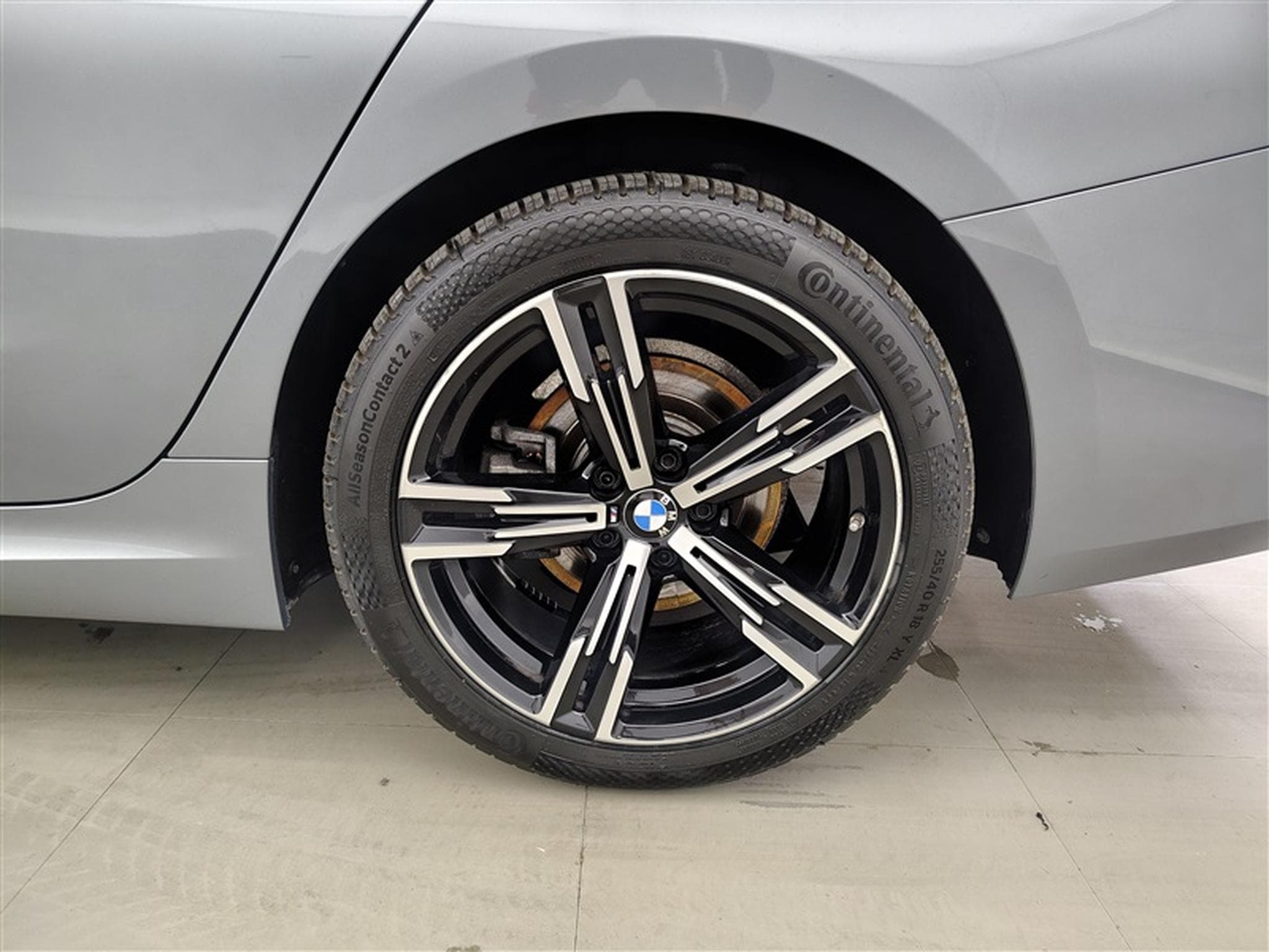 BMW 318 318iA OPF PACK M (2024) - Photo 6
