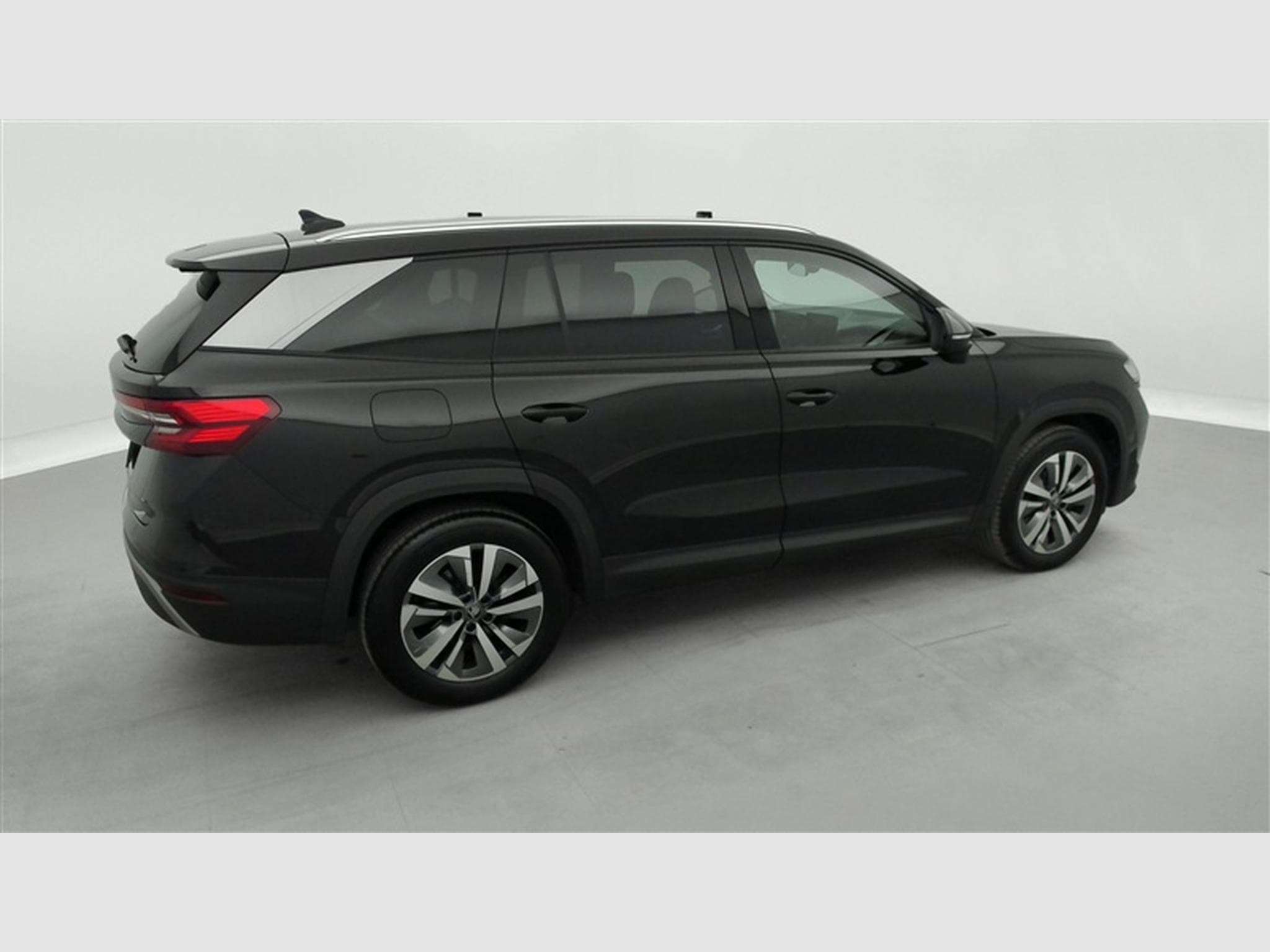 Skoda Kodiaq 1.5 TSI m-HEV 150Cv DSG Selection 7PL / CARPLAY / CAMERA (2025) - Photo 25