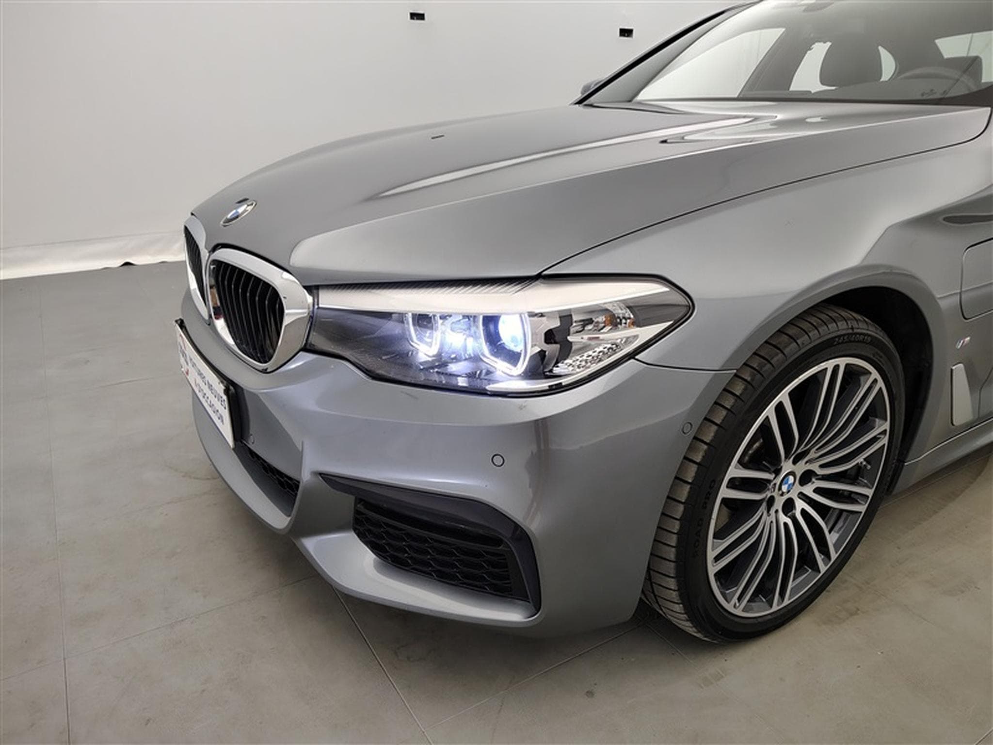 BMW 530 530eA PHEV Performance (2019) - Photo 15