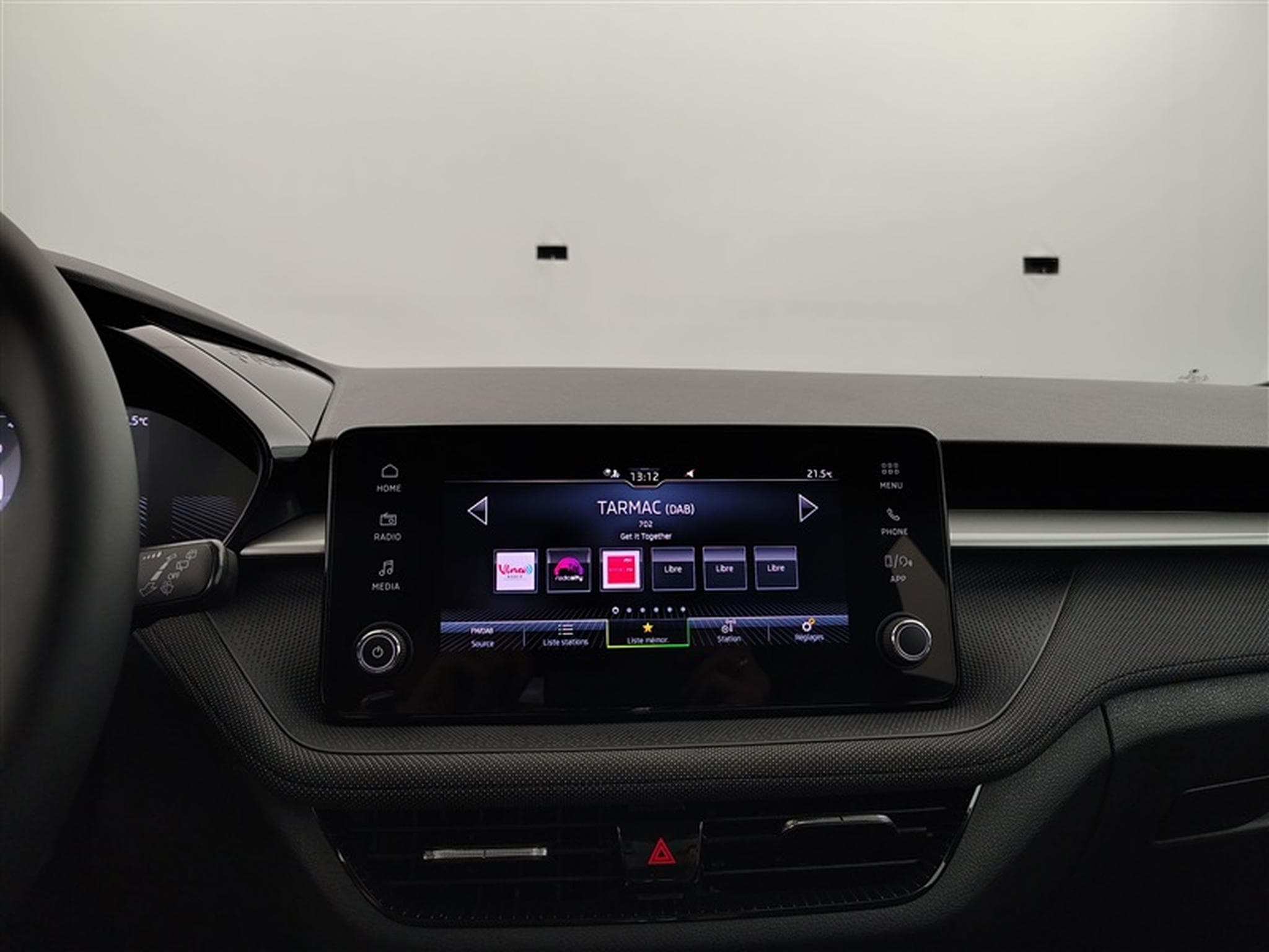 Skoda Fabia 1.0i Selection CARPLAY / FULL LED / KEYLESS / PDC AR (2026) - Photo 11