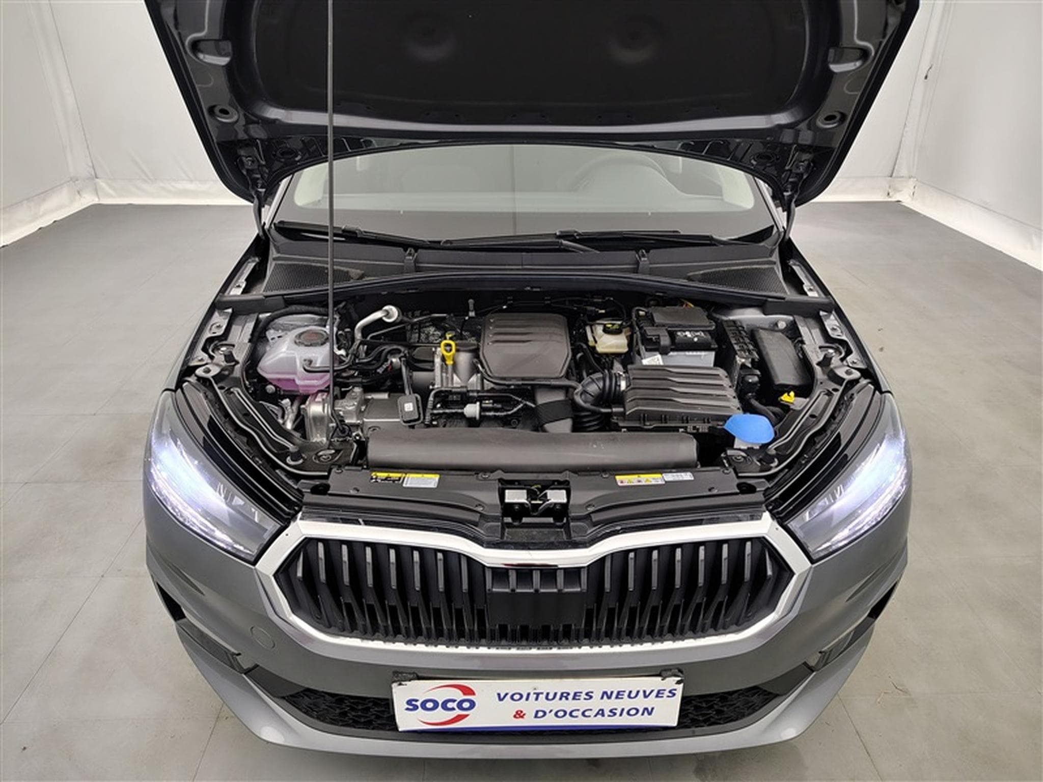 Skoda Fabia 1.0i Selection CARPLAY / FULL LED / KEYLESS / PDC AR (2026) - Photo 19