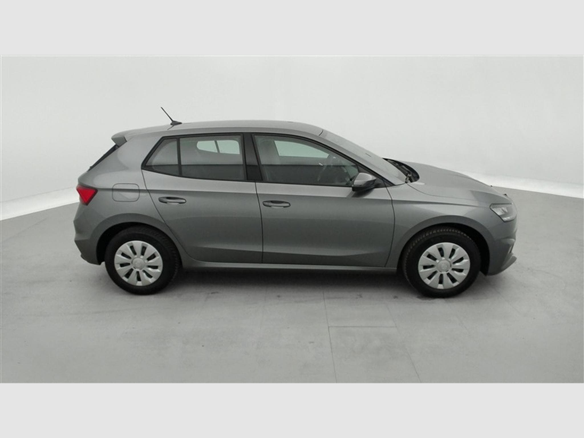 Skoda Fabia 1.0i Selection CARPLAY / FULL LED / KEYLESS / PDC AR (2026) - Photo 23