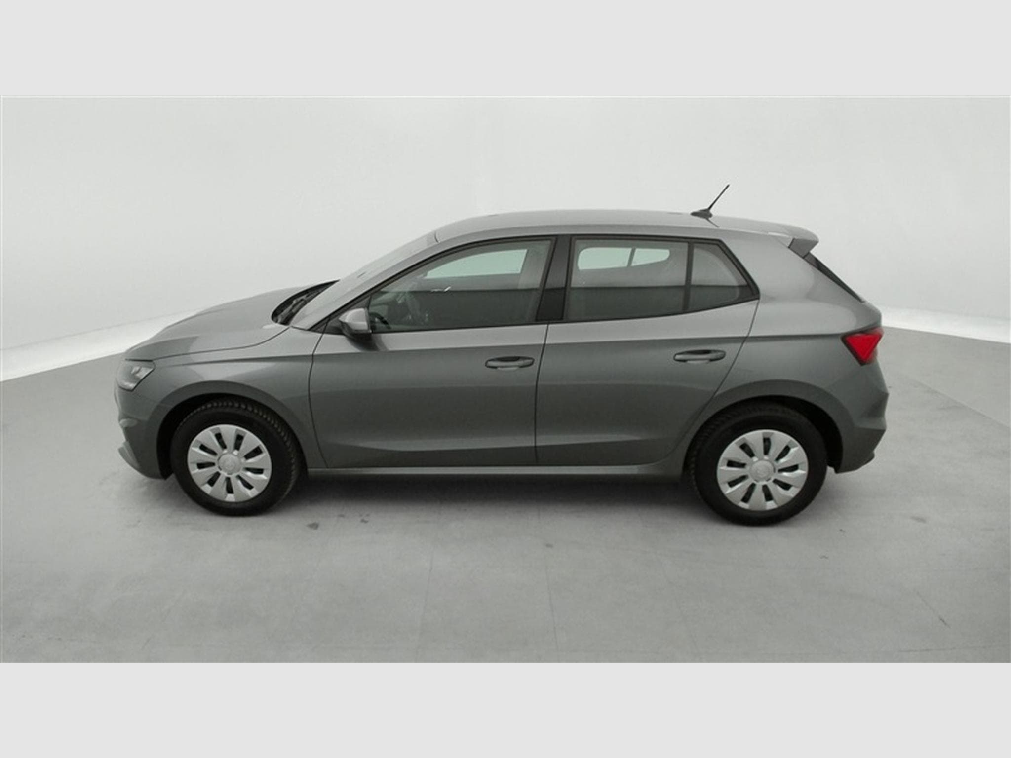 Skoda Fabia 1.0i Selection CARPLAY / FULL LED / KEYLESS / PDC AR (2026) - Photo 3