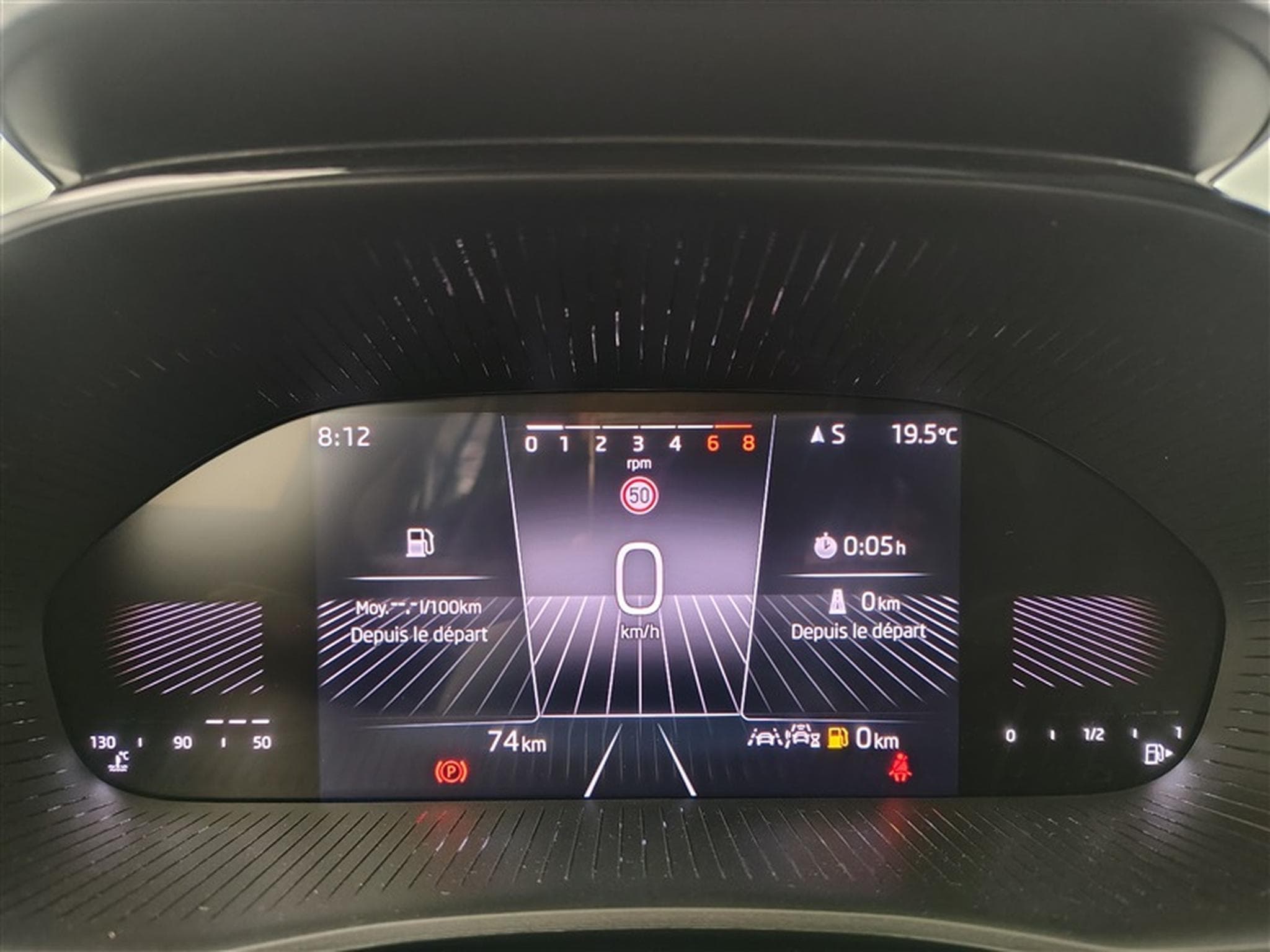 Skoda Fabia 1.0i Selection CARPLAY / FULL LED / KEYLESS / PDC AR (2026) - Photo 10