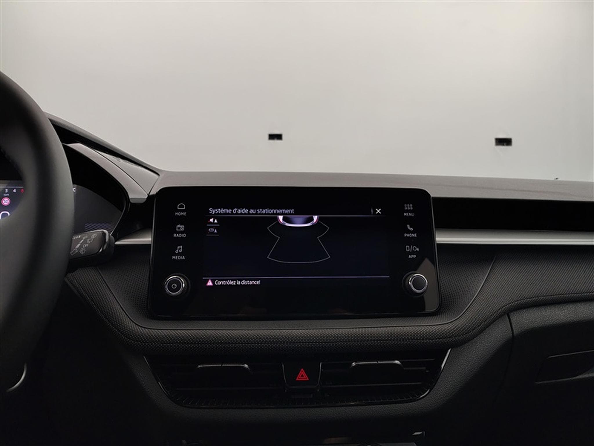 Skoda Fabia 1.0i Selection CARPLAY / FULL LED / KEYLESS / PDC AR (2026) - Photo 18
