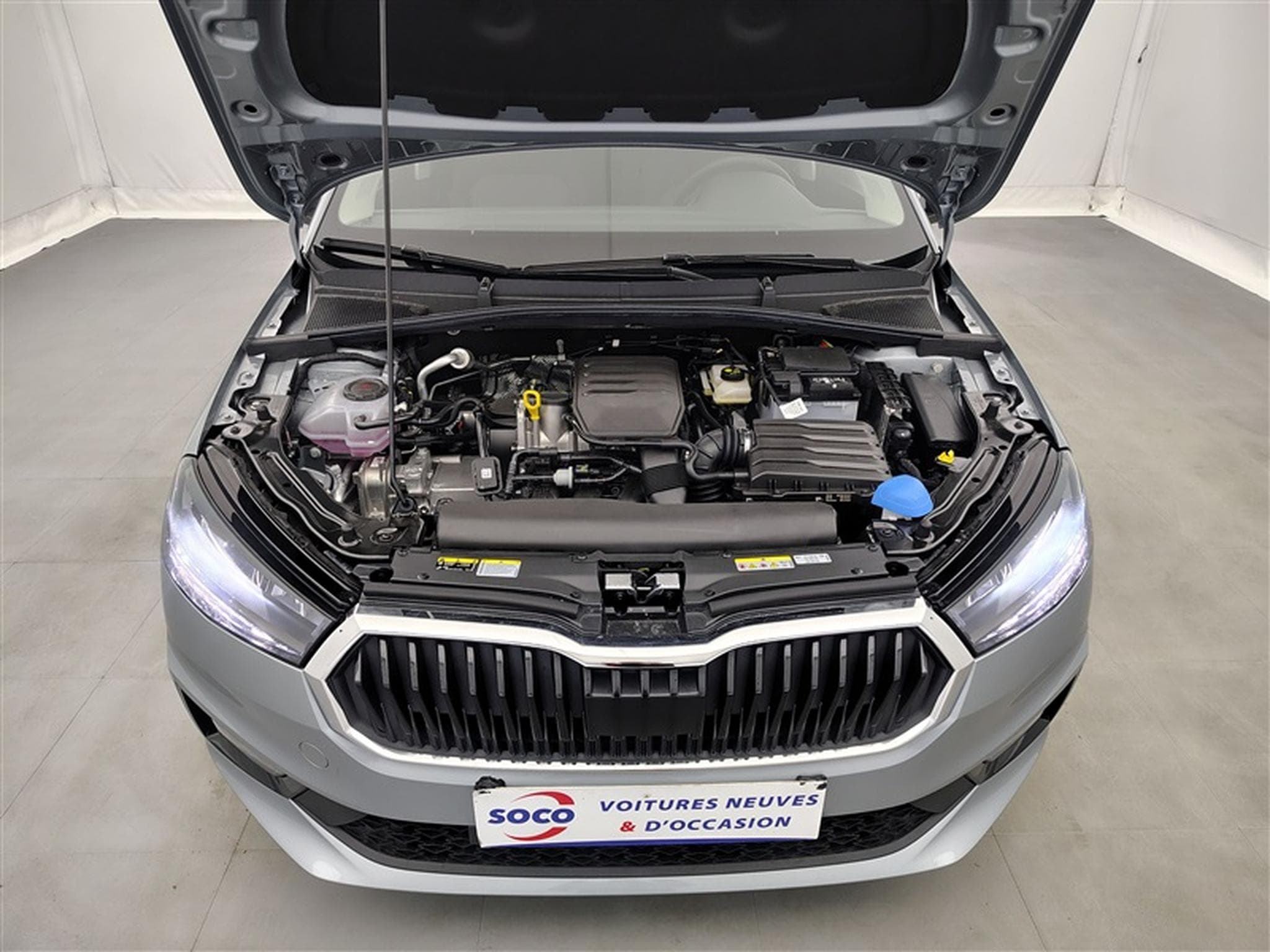 Skoda Fabia 1.0i Selection CARPLAY / FULL LED / KEYLESS / PDC AR (2026) - Photo 20