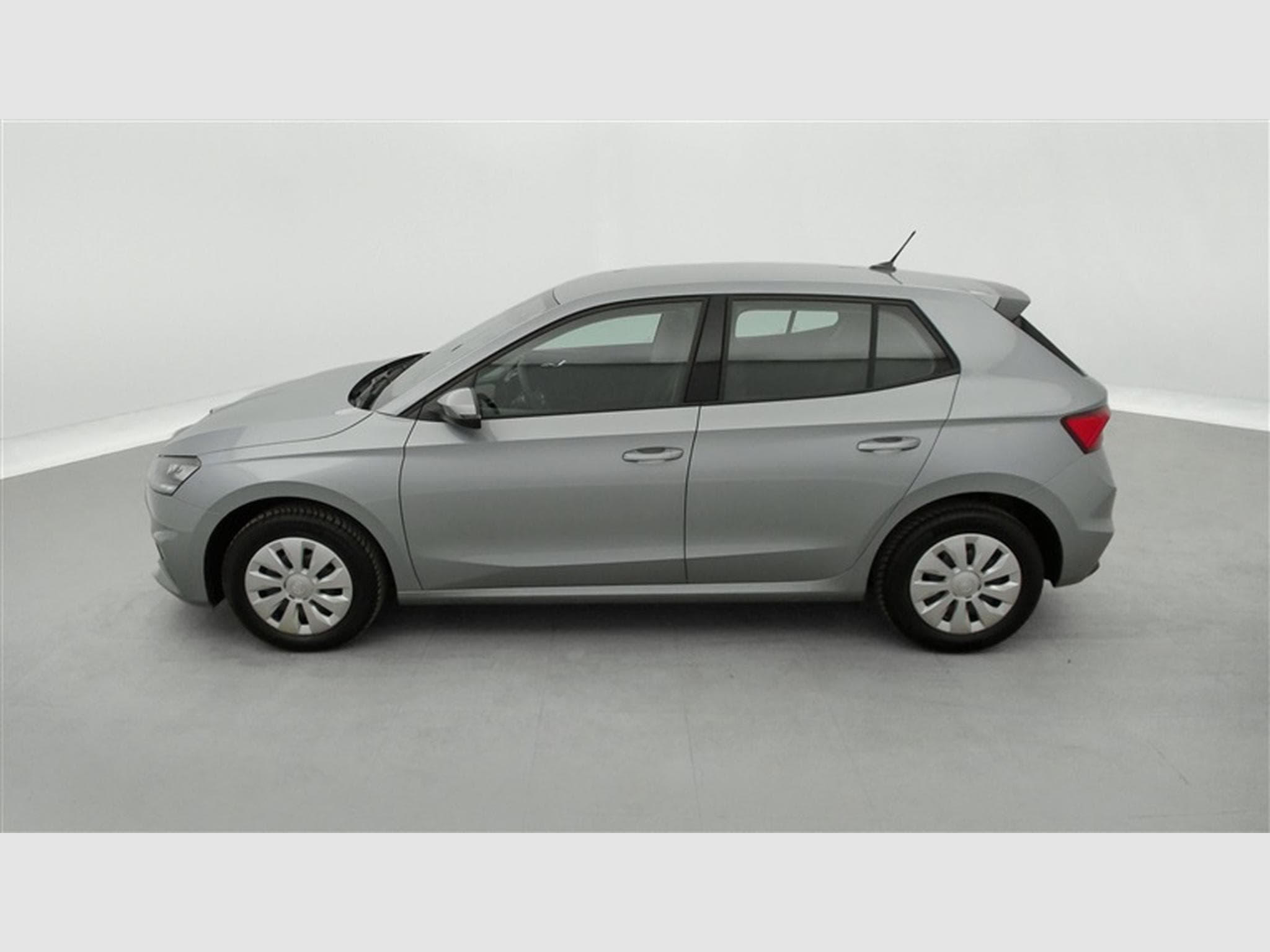 Skoda Fabia 1.0i Selection CARPLAY / FULL LED / KEYLESS / PDC AR (2026) - Photo 3