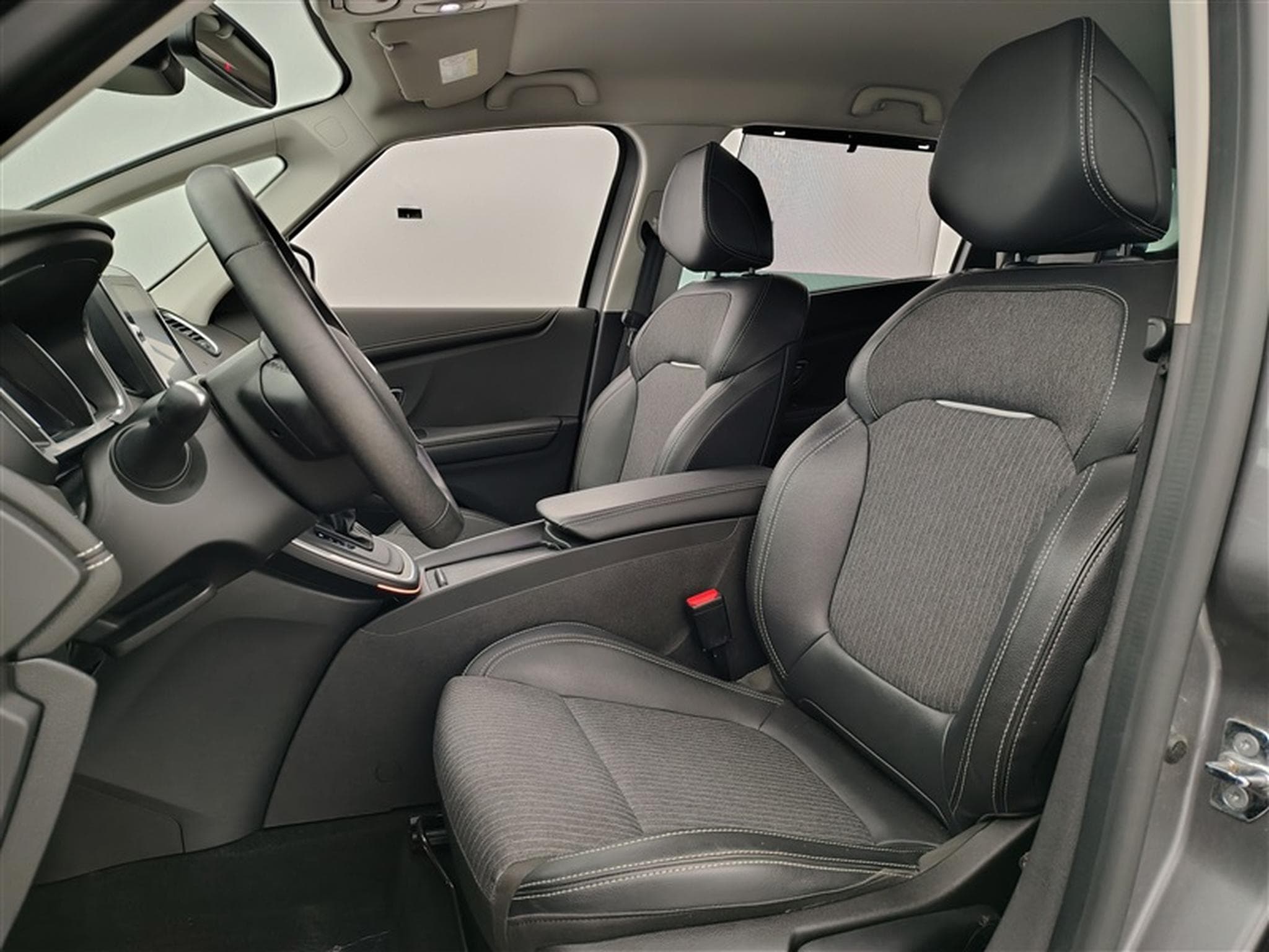 Renault Scenic 1.33 TCe Intens EDC 7 Pl  Navi / Led / PDC av+ar (2023) - Photo 7