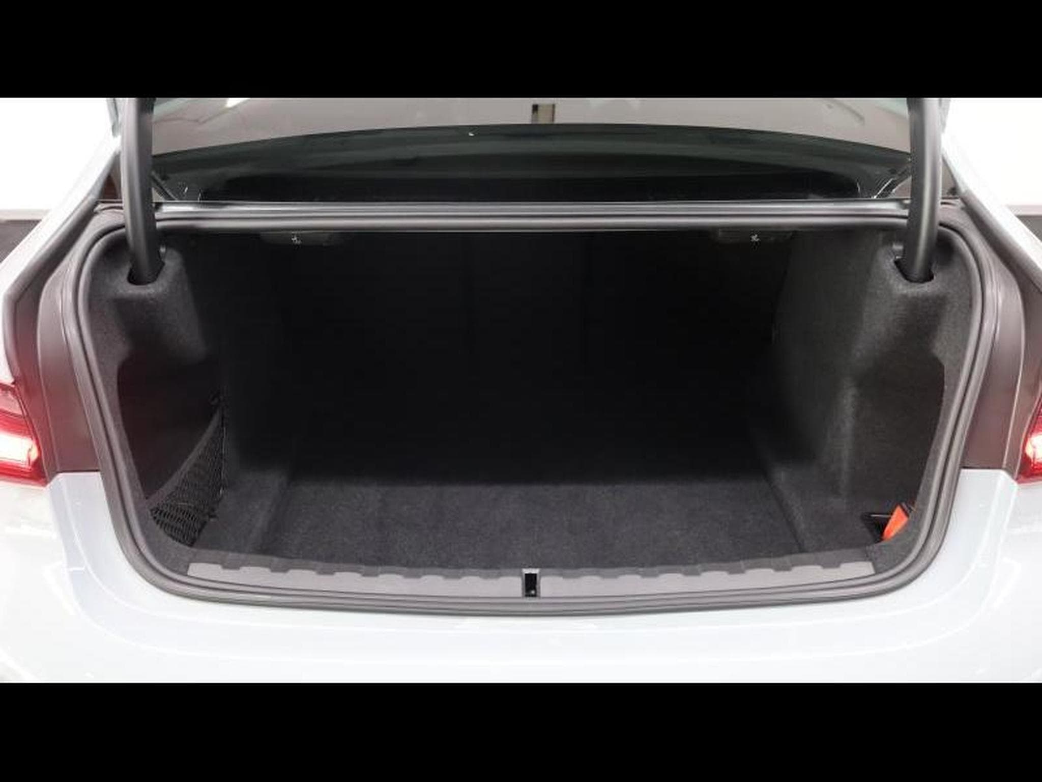 BMW 320 d xDrive M SPORT PRO Steptronic (2023) - Photo 21