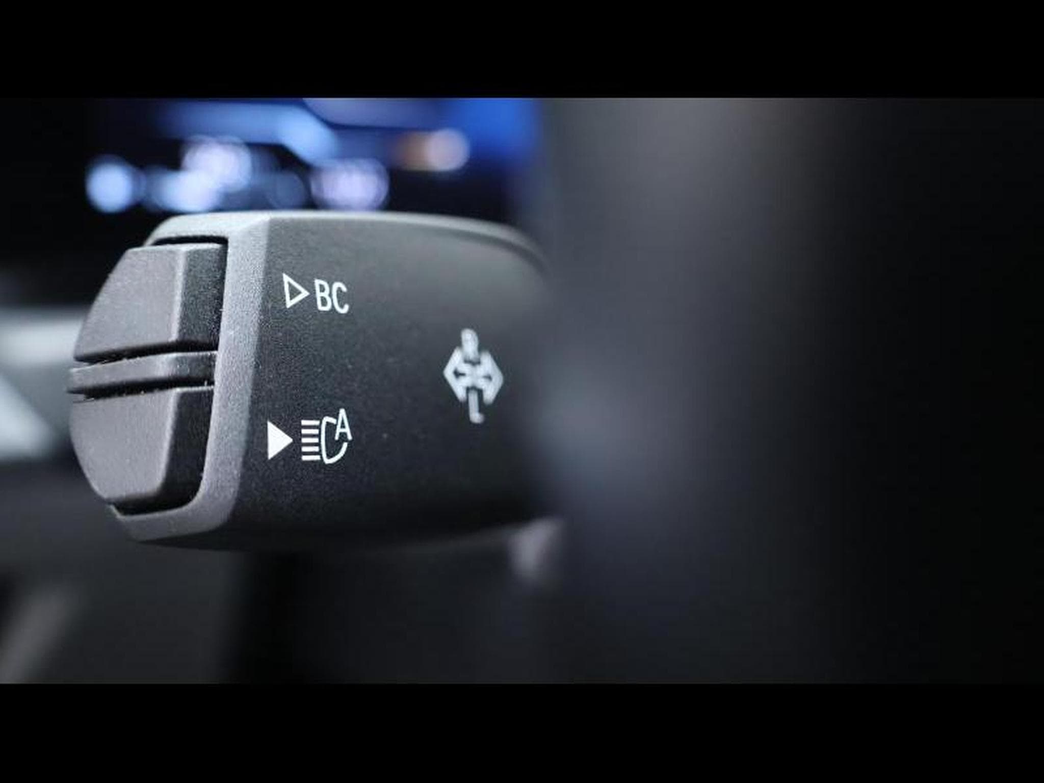 BMW 320 d xDrive M SPORT PRO Steptronic (2023) - Photo 27