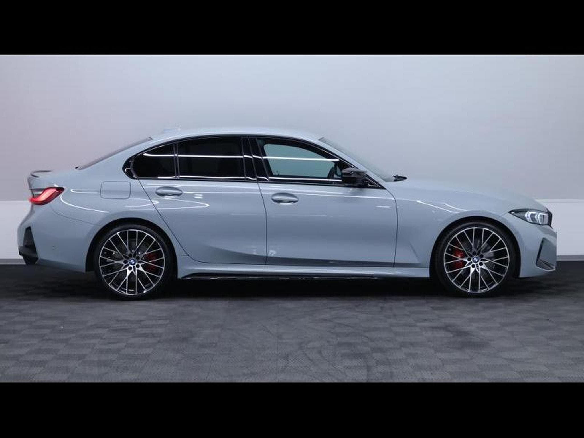 BMW 320 d xDrive M SPORT PRO Steptronic (2023) - Photo 4