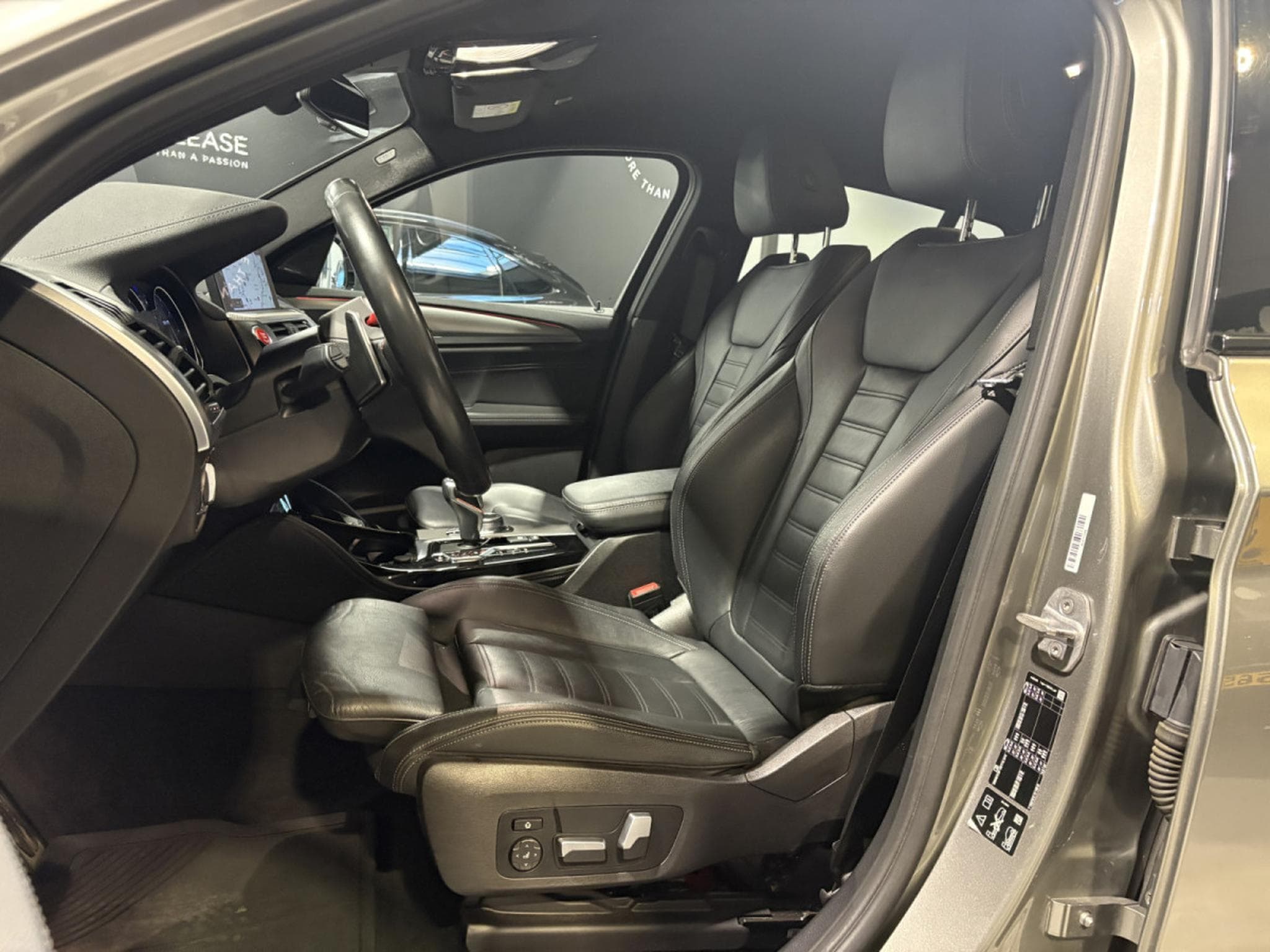 BMW X4M X4 M xDrive/M Sport/20/HUD/Camera/Keyless/Leder (2020) - Photo 18