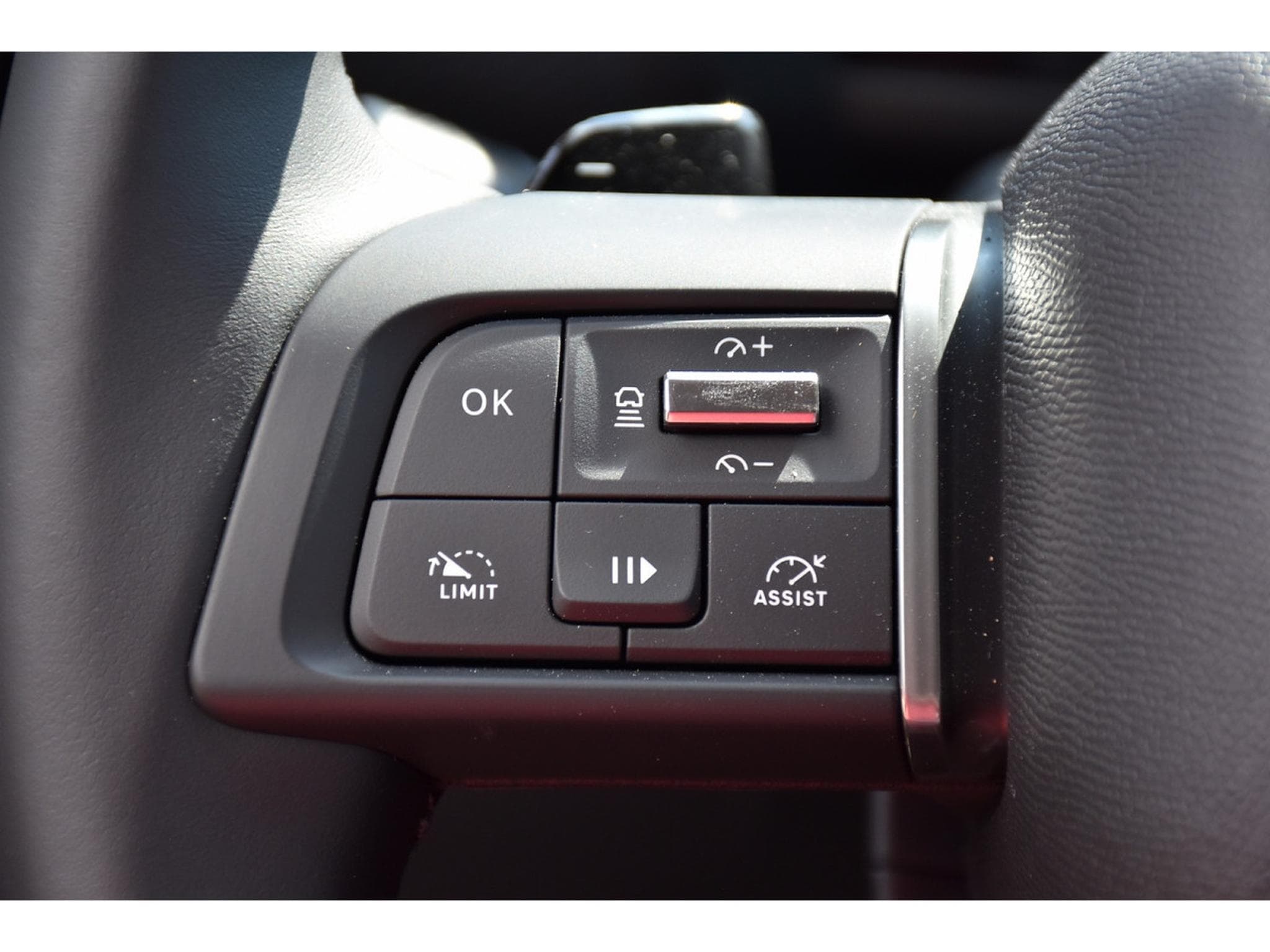 Citroën C4 X 1.2 MHEV 145 e-DCS6 Max ACC SIDE LANE GPS CAM 1° MAIN (2025) - Foto 23