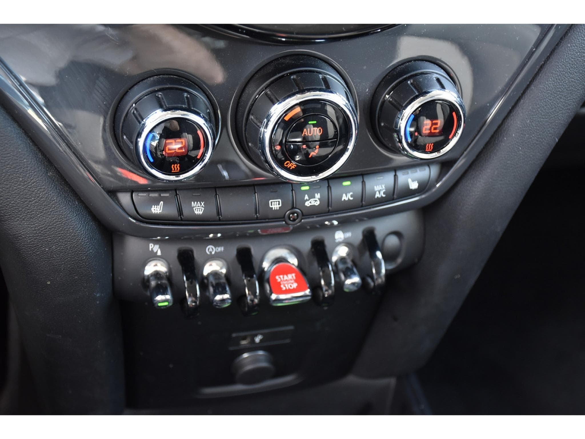 Mini Countryman One D 1.5d SG CHFF REGUL GPS CAM PARK LED 1° MAIN (2022) - Photo 16