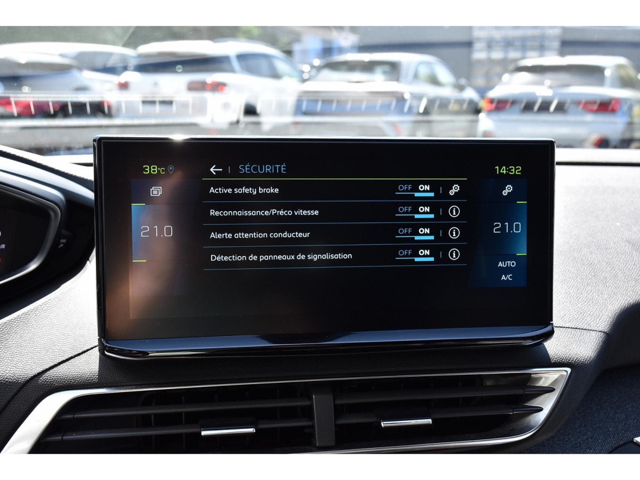 Peugeot 3008 1.6 Hybrid PHEV 224 Allure e-EAT8 ACC LANE SIDE CAM 1° MAIN (2022) - Photo 14