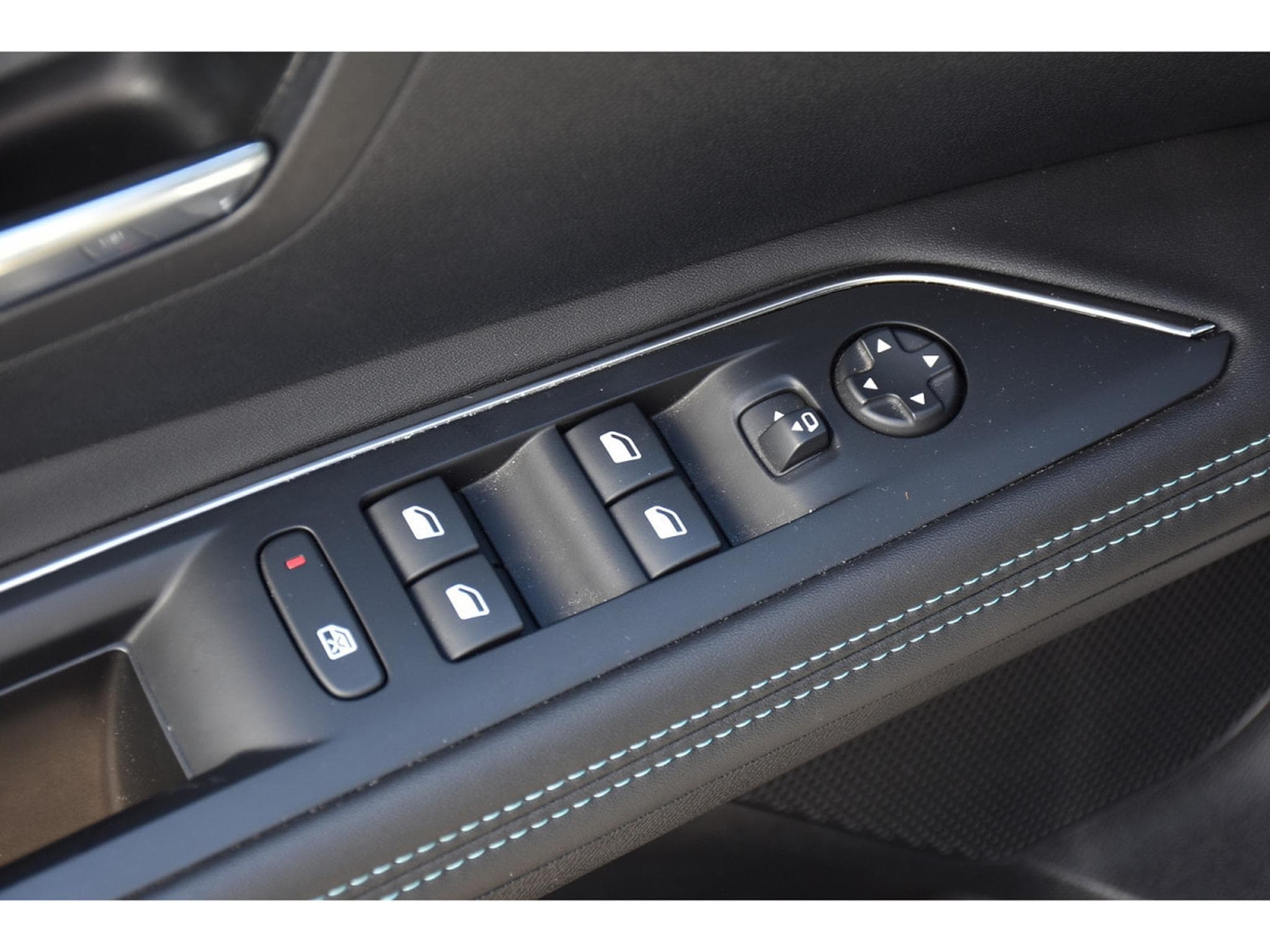 Peugeot 3008 1.6 Hybrid PHEV 224 Allure e-EAT8 LANE SIDE CAM 1° MAIN (2023) - Photo 20