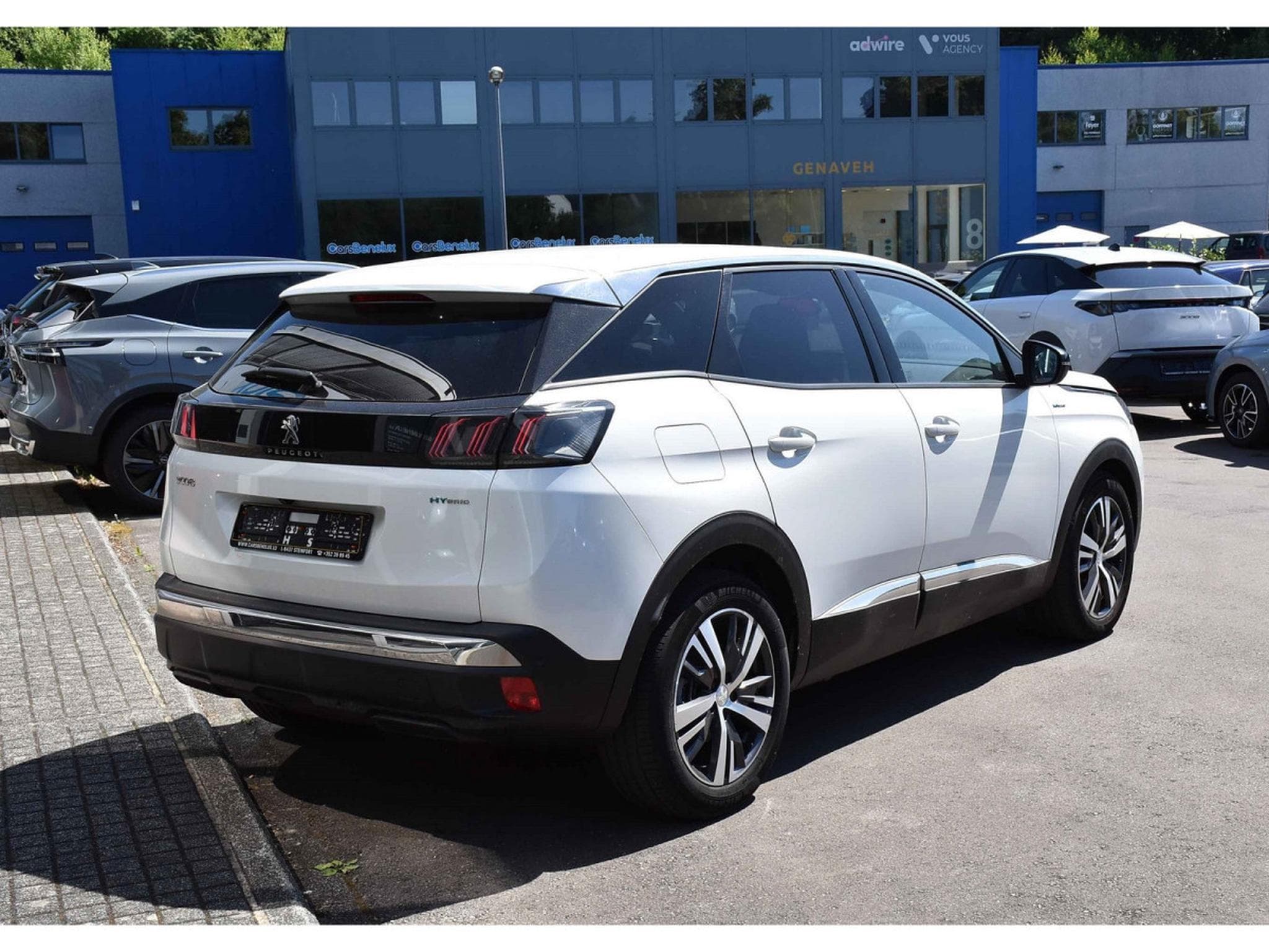 Peugeot 3008 1.6 Hybrid PHEV 224 Allure e-EAT8 LANE SIDE CAM 1° MAIN (2023) - Photo 4