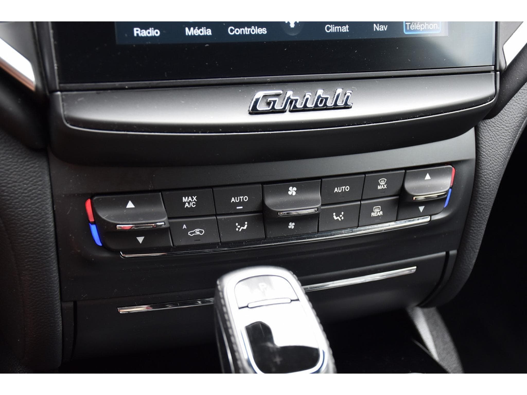 Maserati Ghibli 3.0 V6 BiTurbo Ribelle CUIR MEMO GPS KEYLESS (2018) - Photo 15