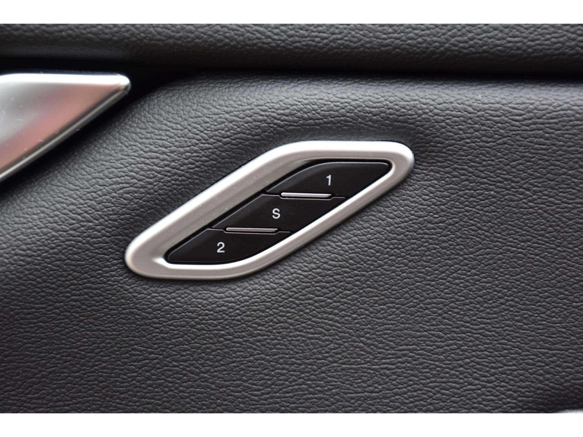 Maserati Ghibli 3.0 V6 BiTurbo Ribelle CUIR MEMO GPS KEYLESS (2018) - Photo 20