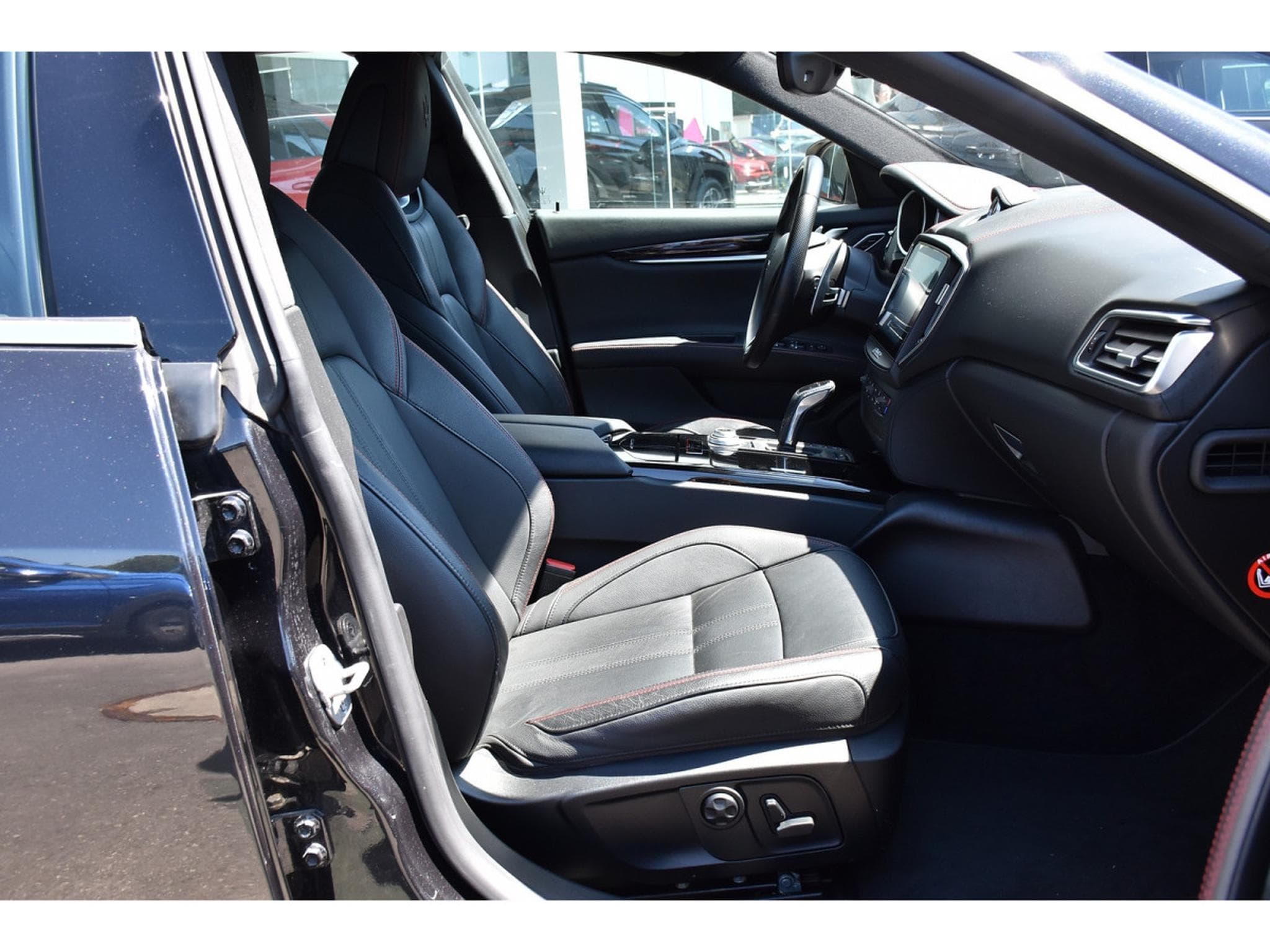 Maserati Ghibli 3.0 V6 BiTurbo Ribelle CUIR MEMO GPS KEYLESS (2018) - Photo 7