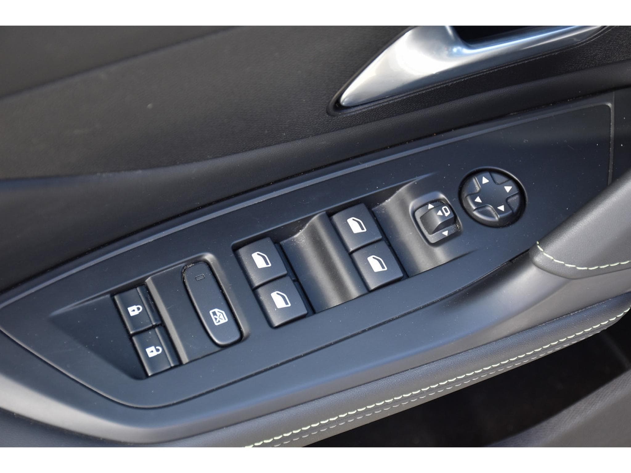 Peugeot 308 1.2 PureTech GT EAT8 REGUL LANE GPS CAM 1° MAIN (2024) - Photo 21