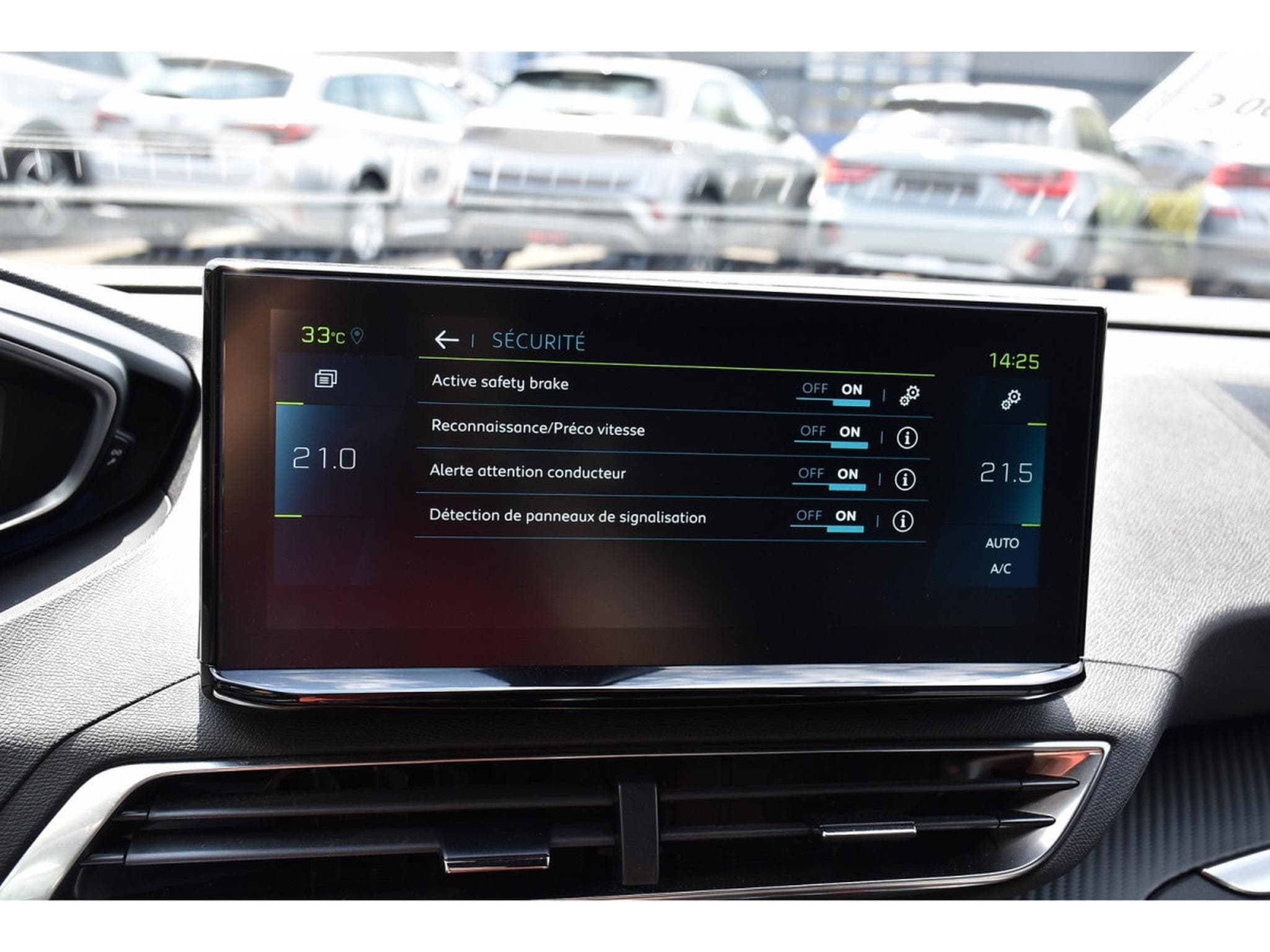 Peugeot 3008 1.6 Hybrid PHEV 180 Allure e-EAT8 ACC LANE SIDE CAM 1° MAIN (2024) - Foto 14