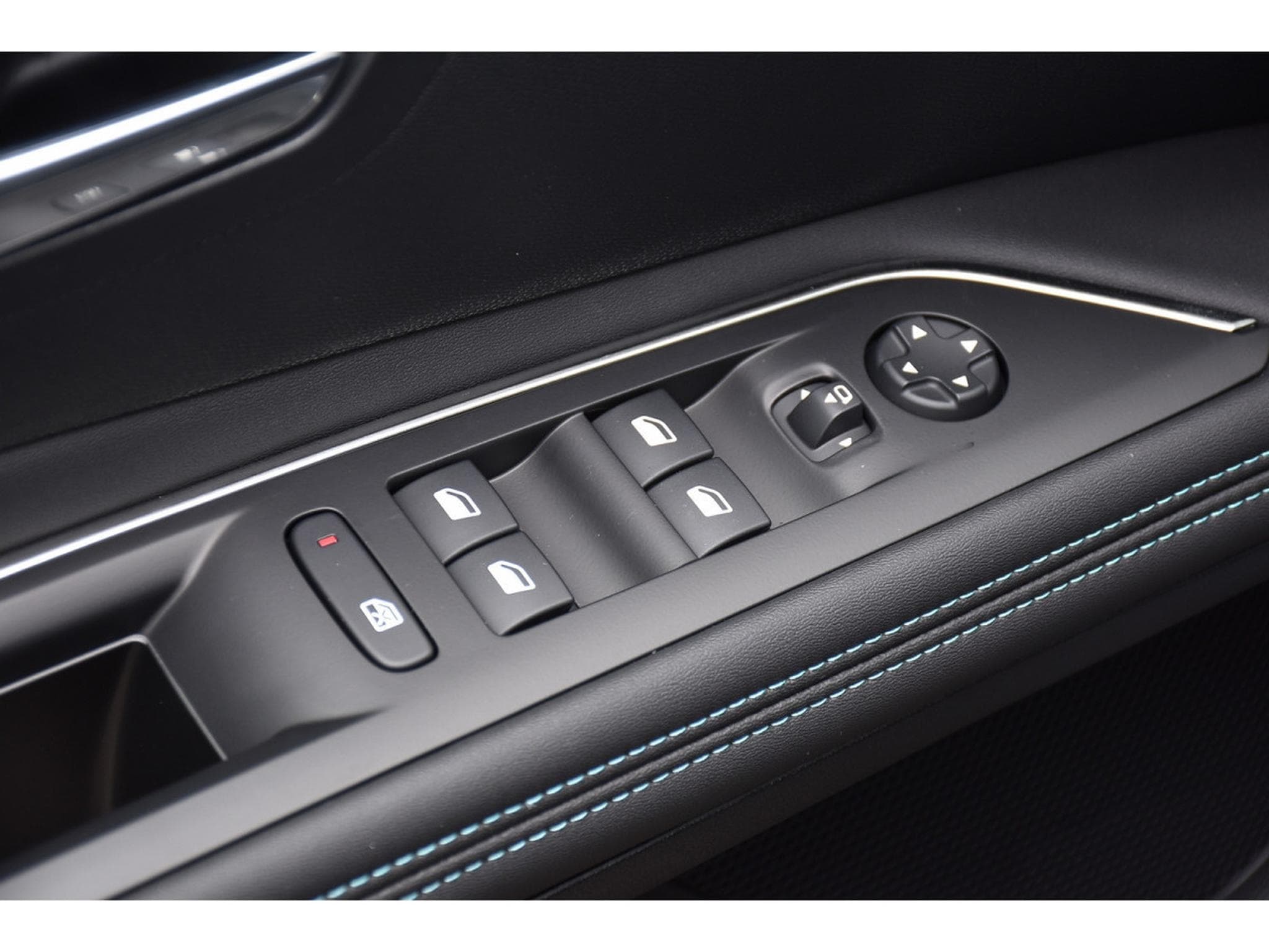 Peugeot 3008 1.6 Hybrid PHEV 180 Allure e-EAT8 LANE CAM 1° MAIN (2025) - Foto 19