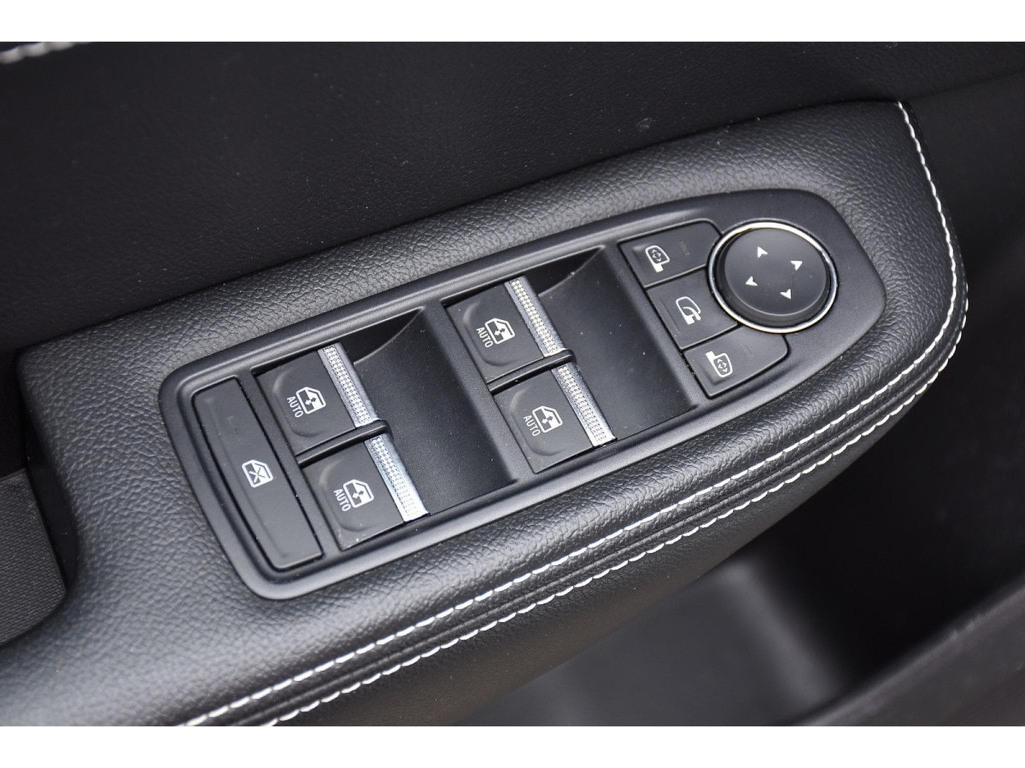 Renault Arkana 1.6 E-TECH HEV Techno EDC CUIR GPS LANE SIDE CAM (2023) - Foto 23