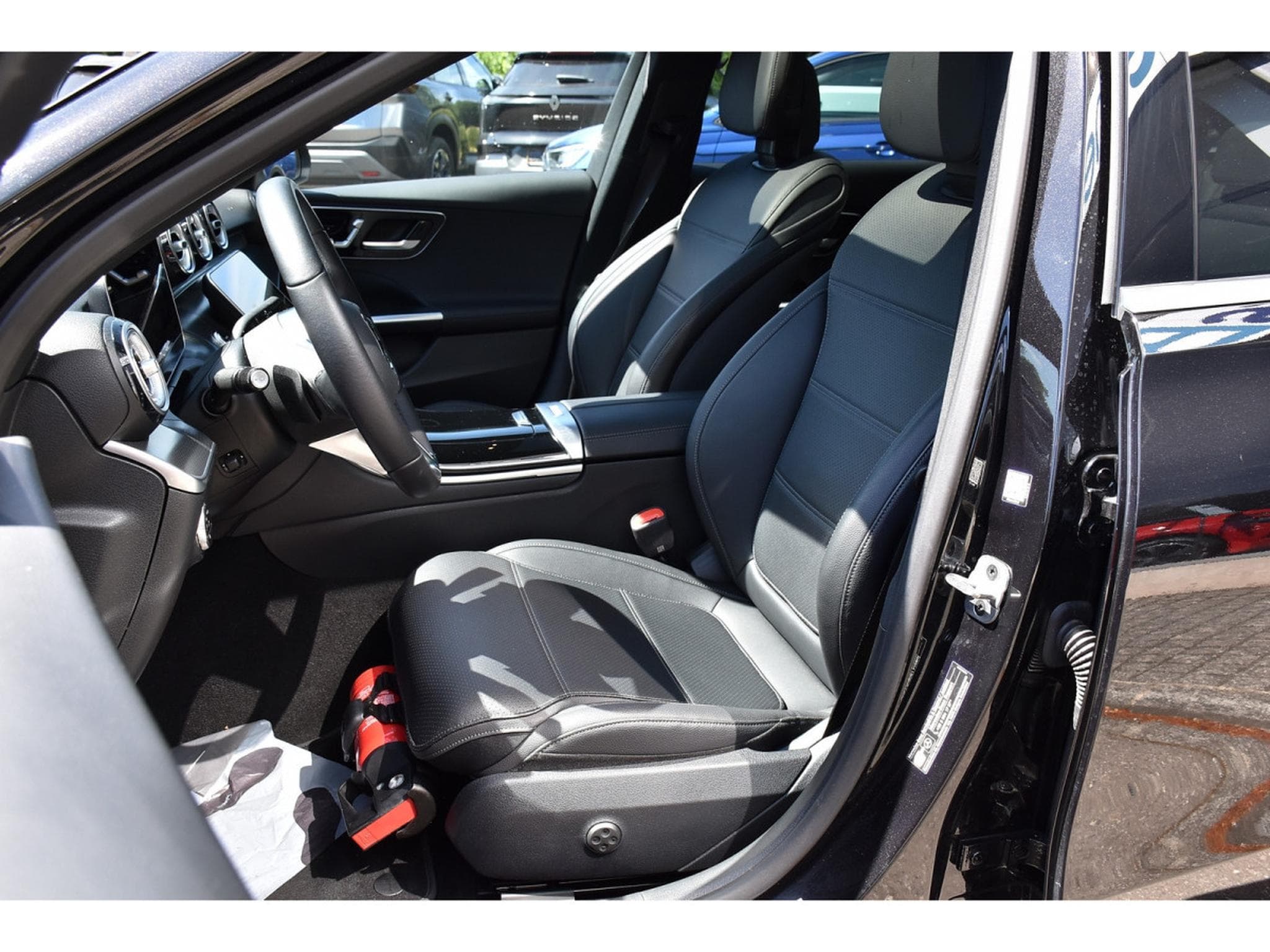 Mercedes C 200 CDI Break Luxury Line 9G-Tronic CUIR MEMO ANGLE MORT 1° MAIN (2025) - Foto 6