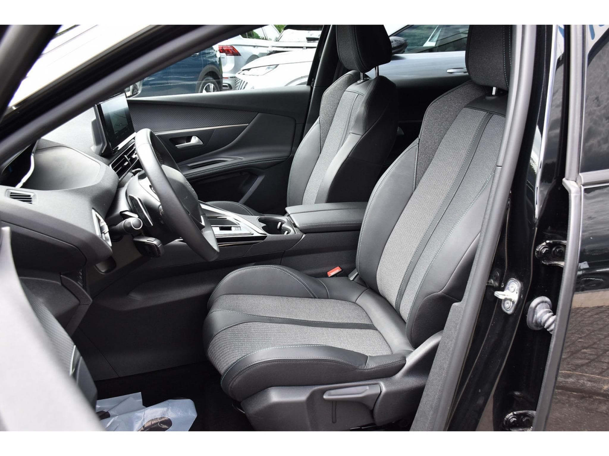 Peugeot 3008 1.6 Hybrid PHEV 180 Allure e-EAT8 ACC LANE SIDE CAM 1° MAIN (2024) - Foto 6