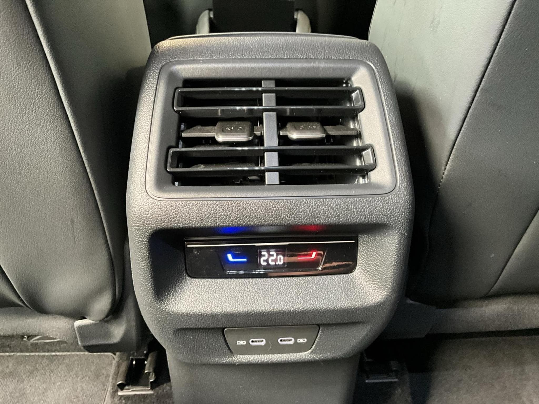 VW Tiguan Style+DSG+P.Design+P.Confort+P.Start+Navi+Led (2024) - Foto 22