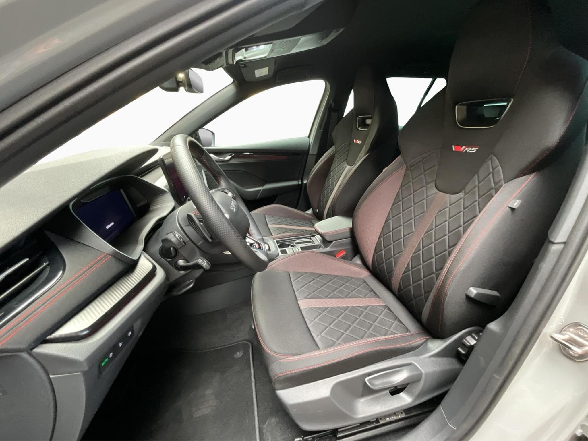 Skoda Octavia RS+DSG+LM19+P.Simply&Clever+LED+NAVI (2025) - Foto 9