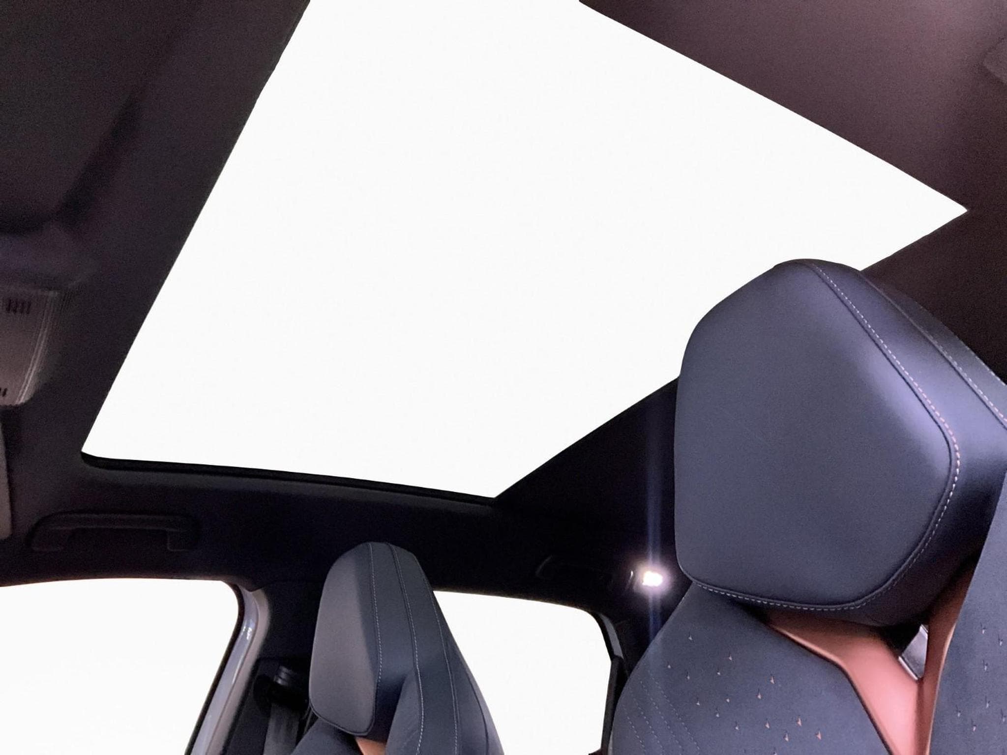 Cupra Tavascan VZ+4x4+P.Adrenaline+Led+Navi+DAB (2025) - Foto 16