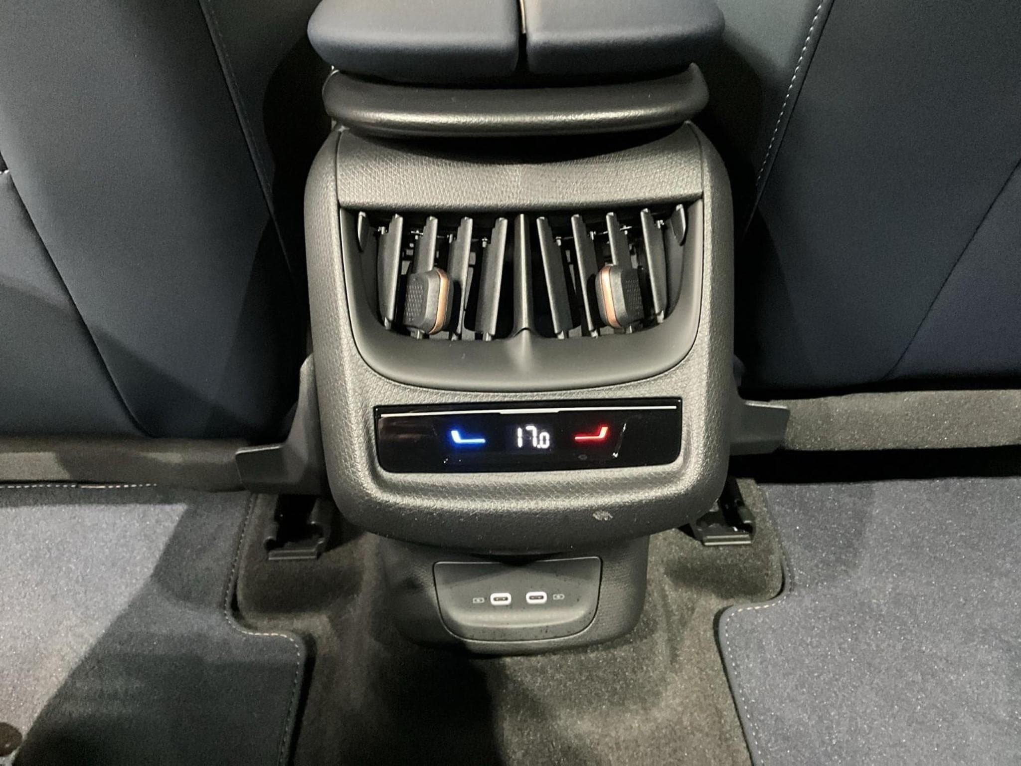 Cupra Tavascan VZ+4x4+P.Adrenaline+Led+Navi+DAB (2025) - Foto 20