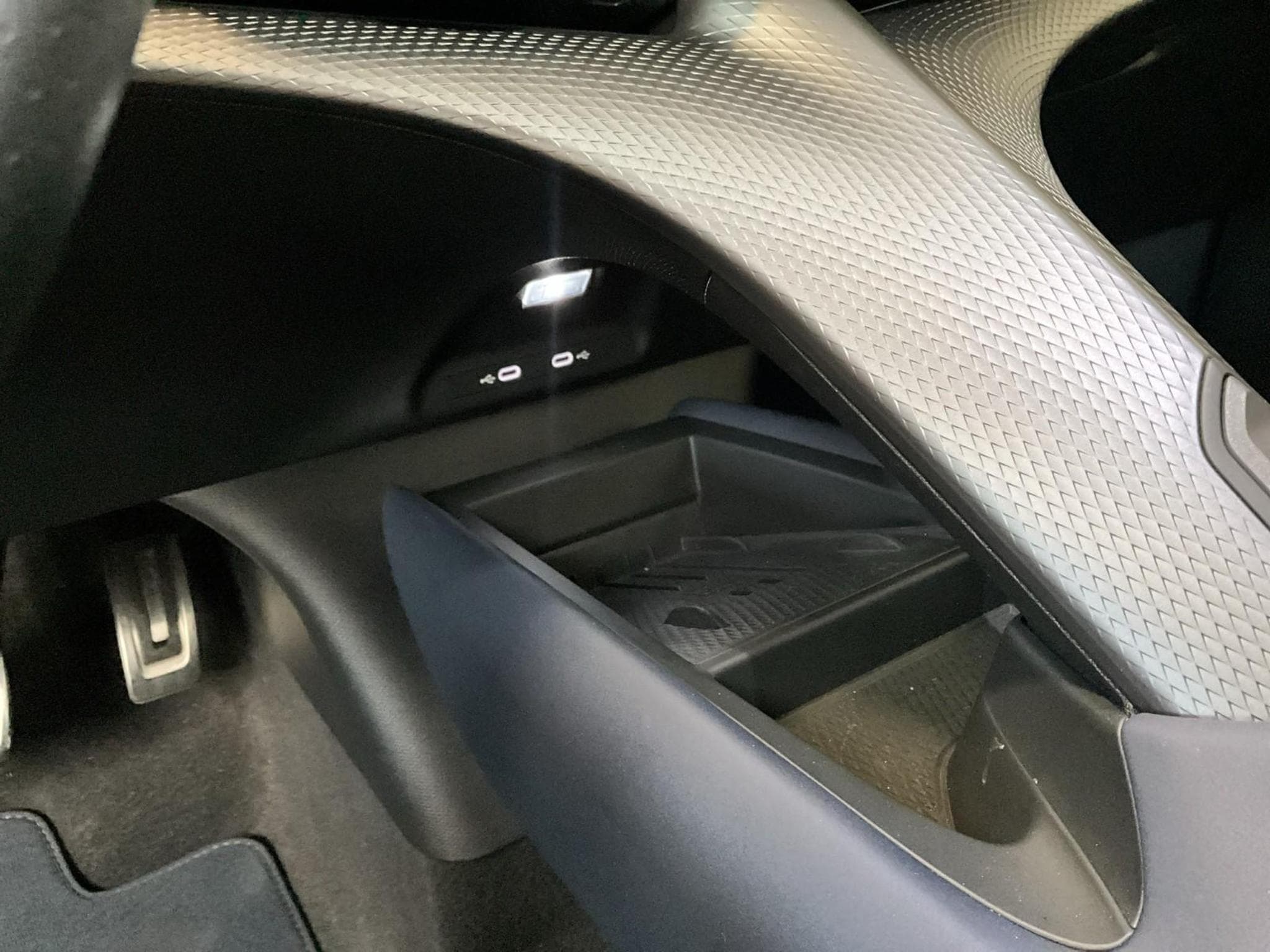 Cupra Tavascan VZ+4x4+P.Adrenaline+Led+Navi+DAB (2025) - Foto 21