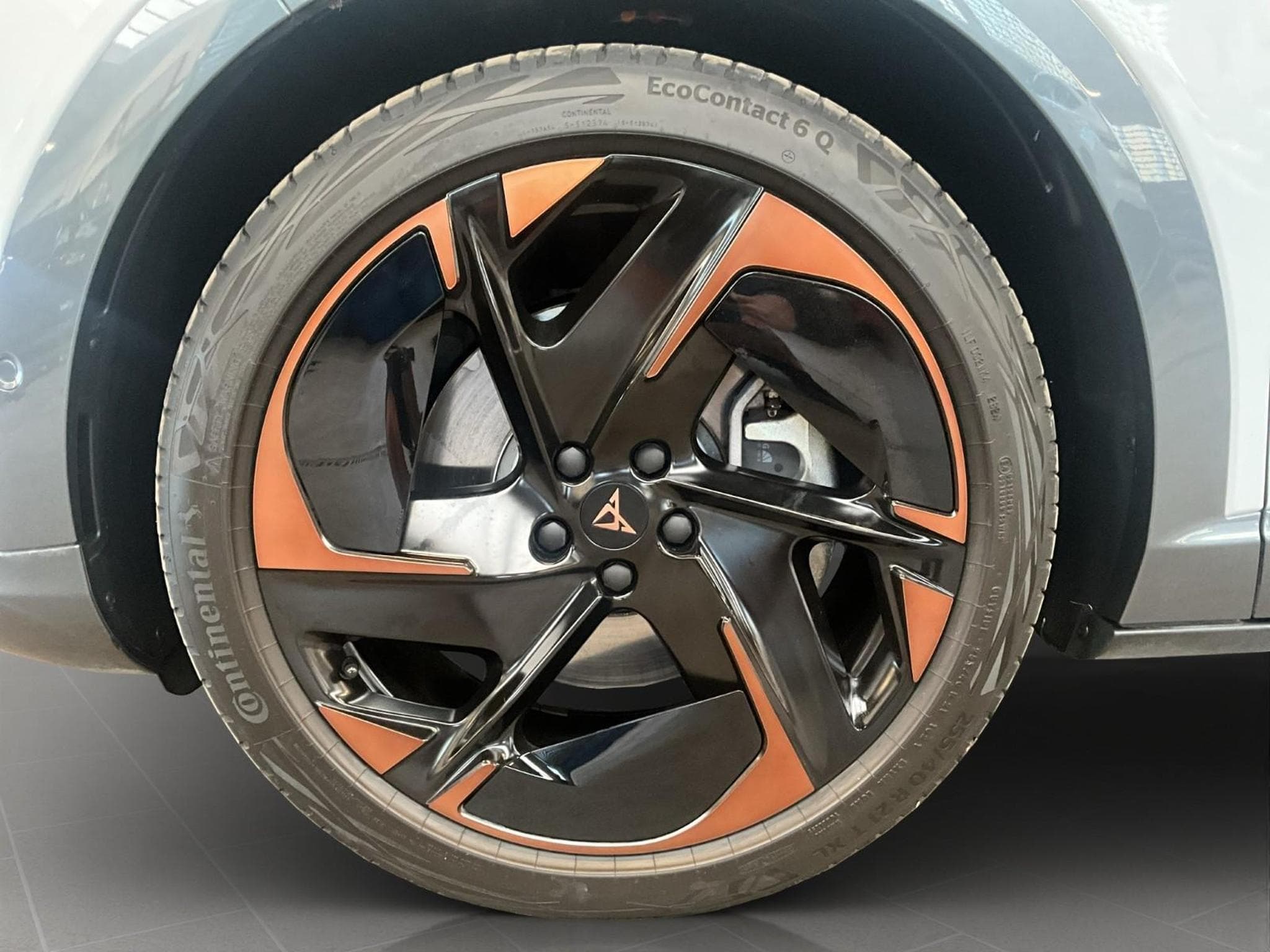 Cupra Tavascan VZ+4x4+P.Adrenaline+Led+Navi+DAB (2025) - Foto 8